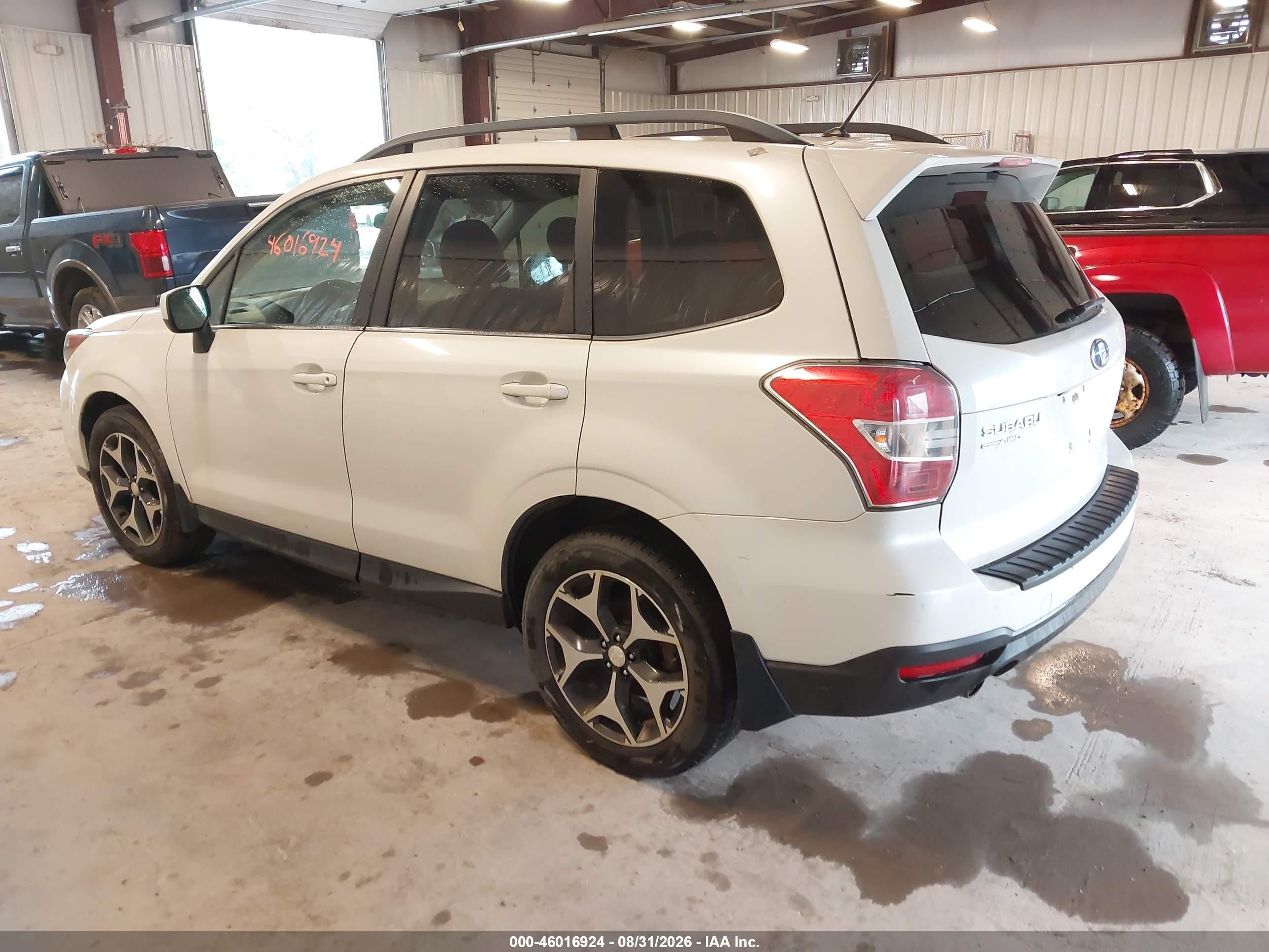 2015 Subaru Forester 2.0xt Premium White vin: JF2SJGDC5FH408900