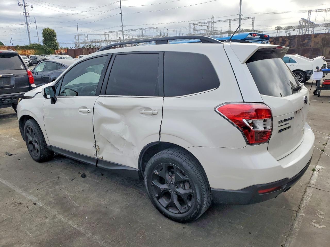 2015 Subaru Forester 2.0xt Premium White vin: JF2SJGDC5FH455988