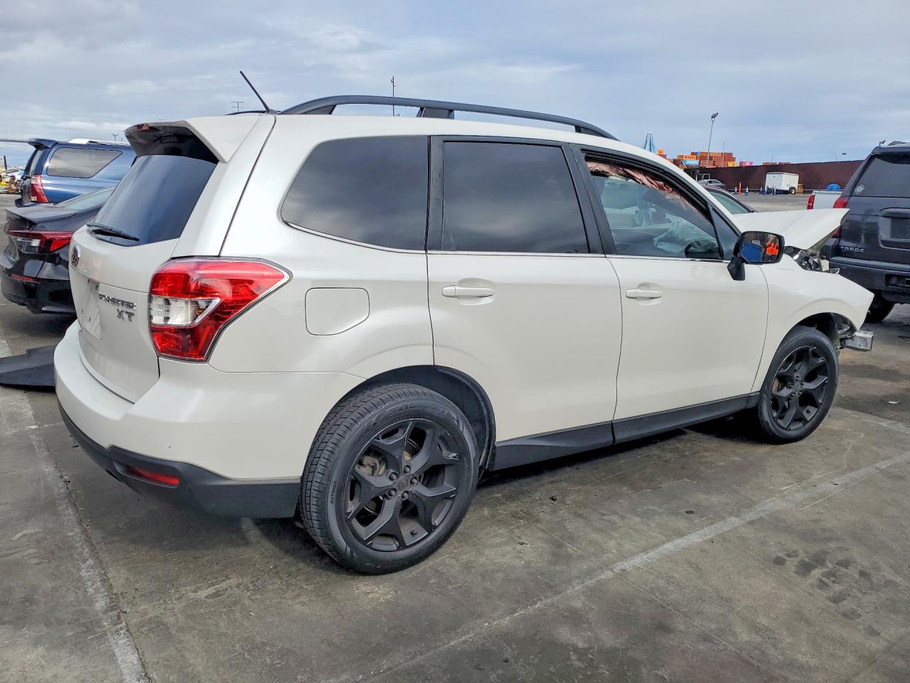 2015 Subaru Forester 2.0xt Premium White vin: JF2SJGDC5FH455988