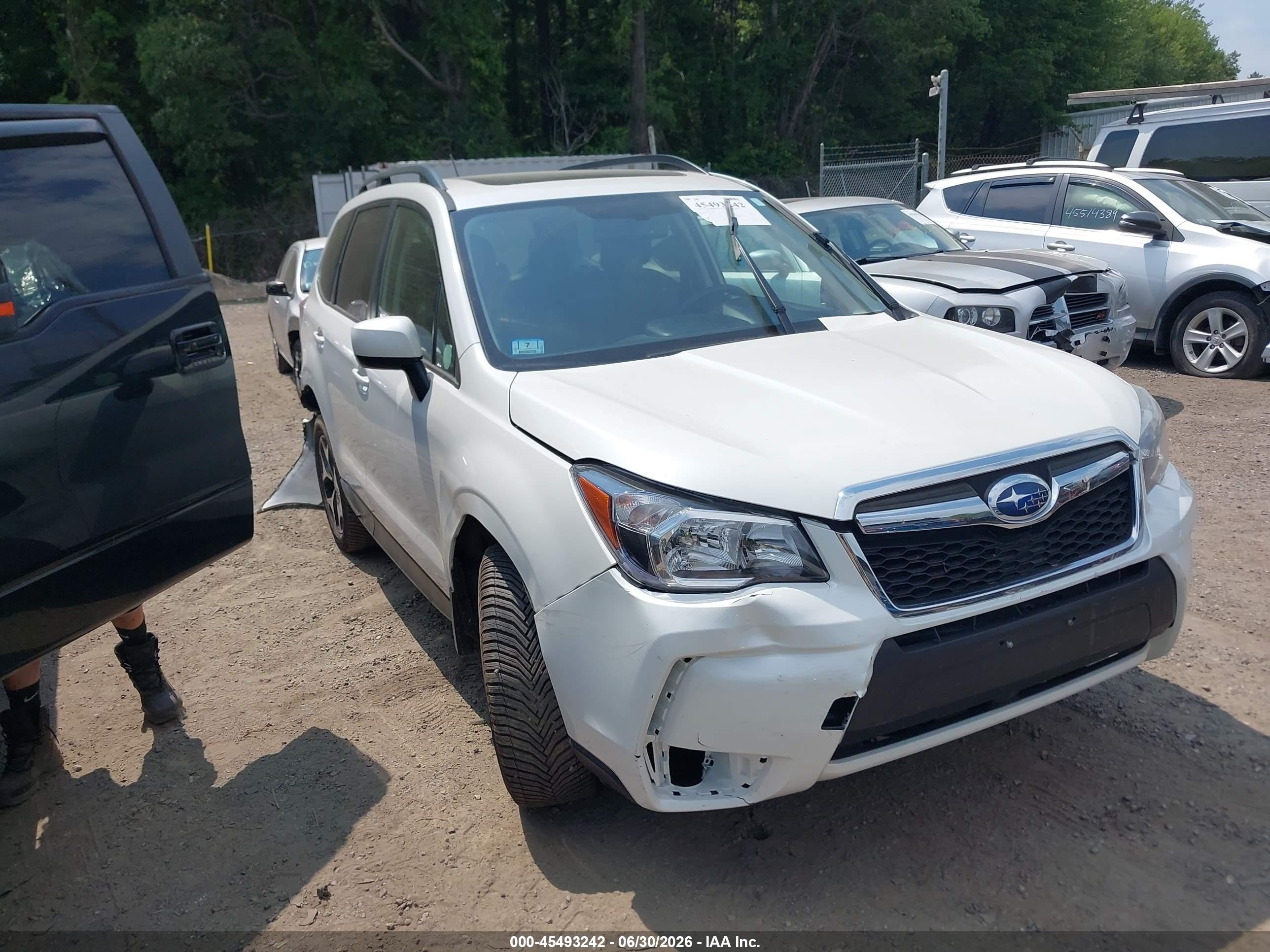 2014 Subaru Forester 2.0xt Premium White vin: JF2SJGDCXEH520526