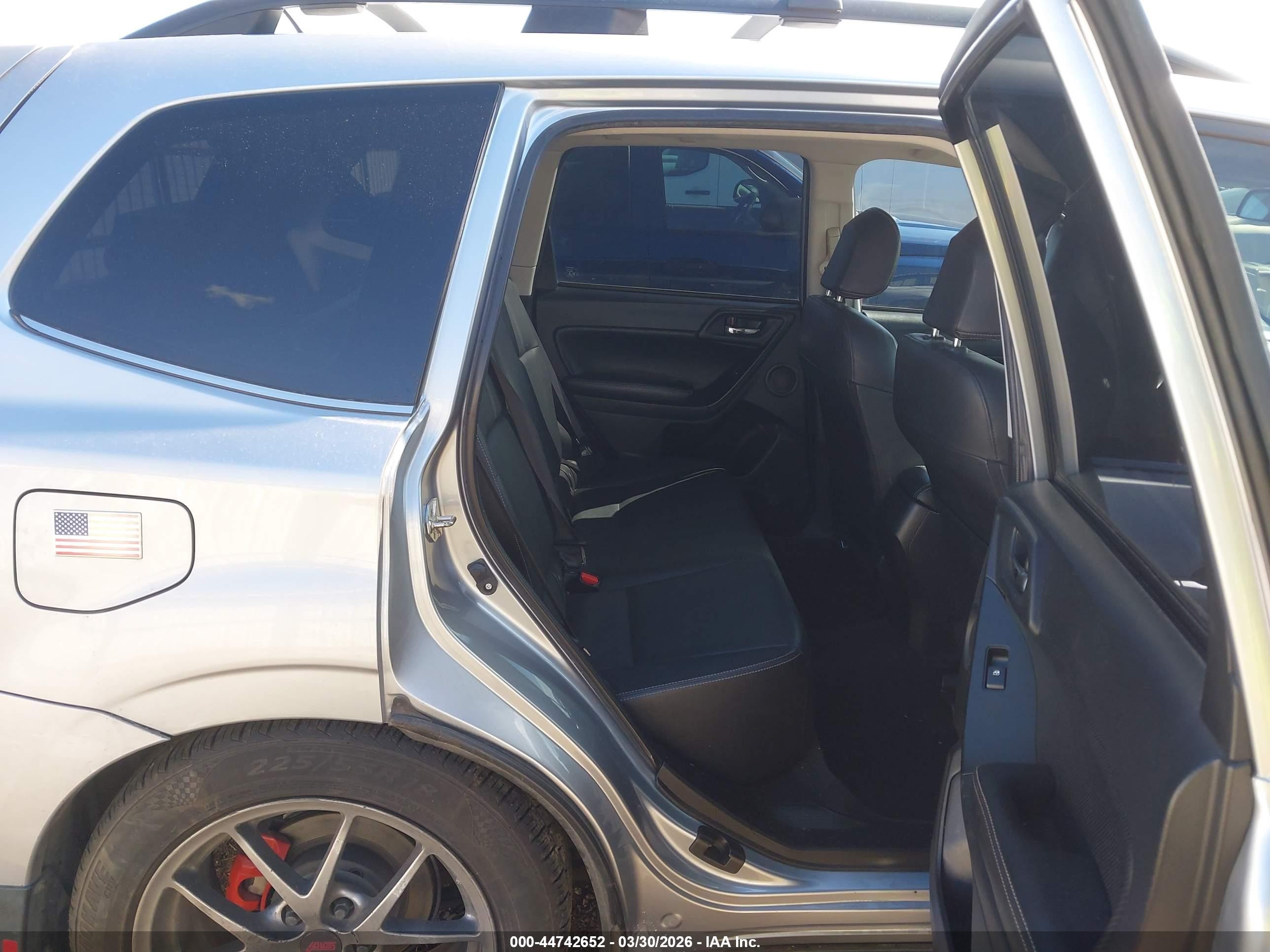 2014 Subaru Forester 2.0xt Touring Silver vin: JF2SJGMC1EH461494