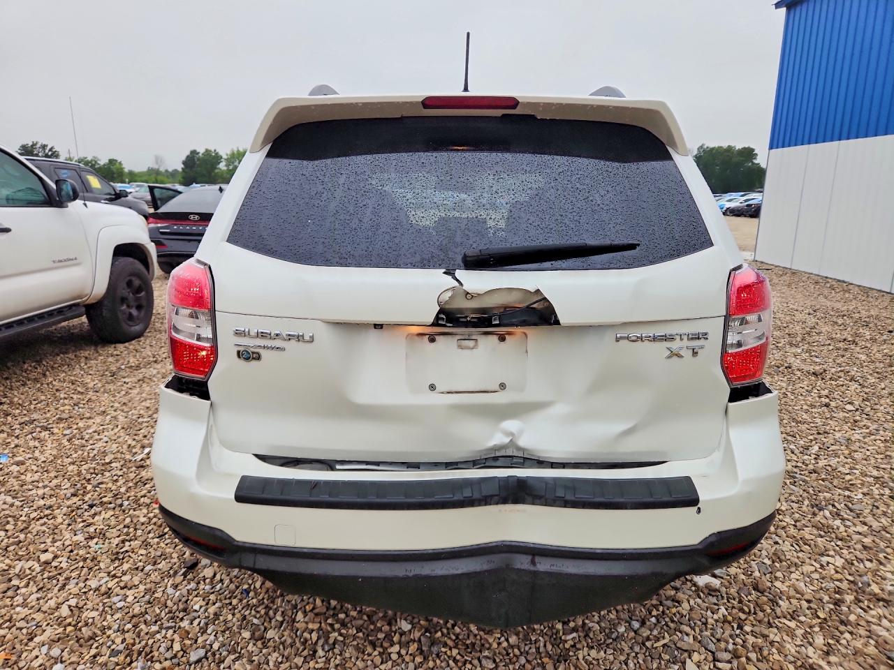 2014 Subaru Forester 2.0xt Touring White vin: JF2SJGMC2EH426754