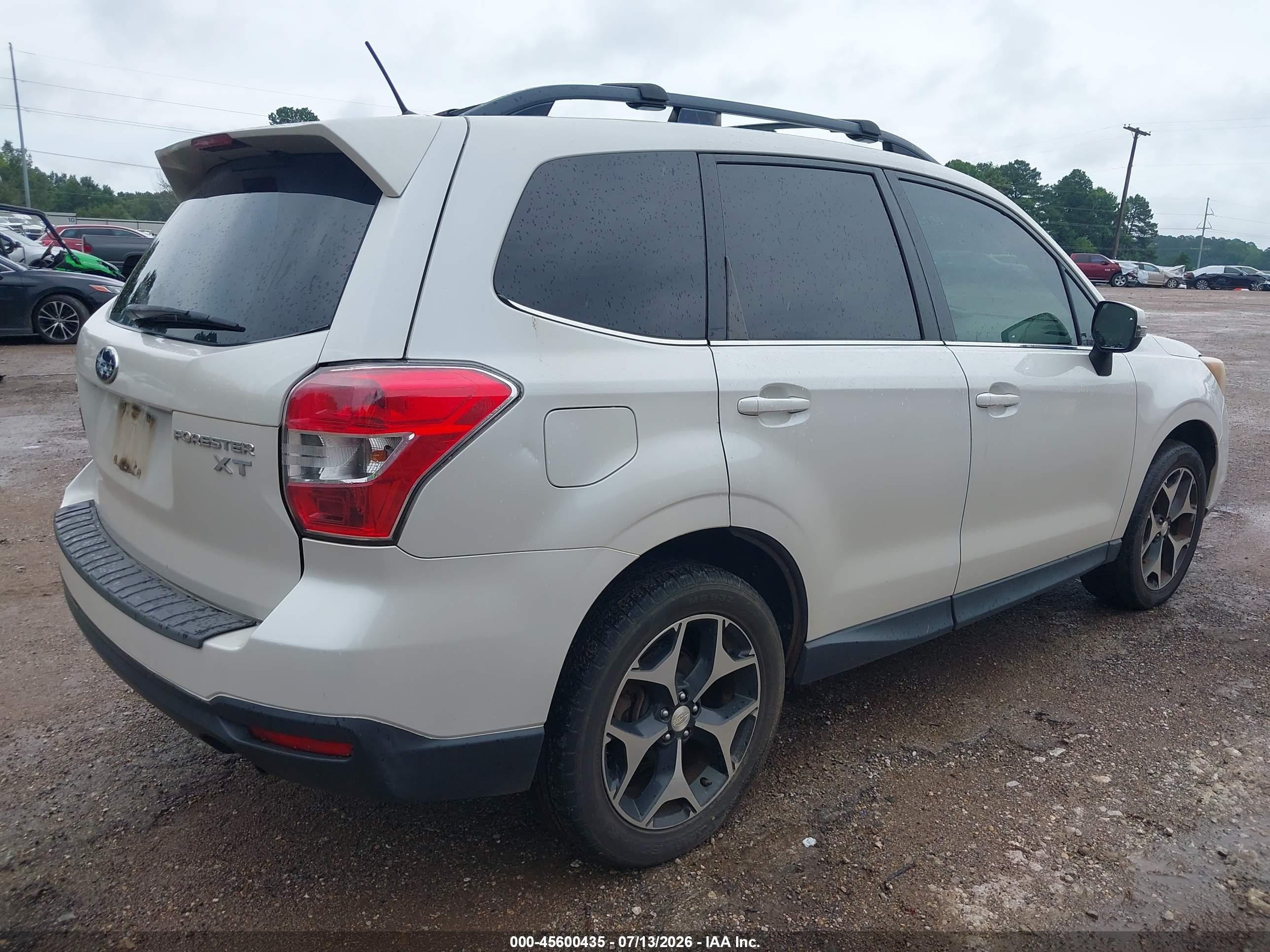 2014 Subaru Forester 2.0xt Touring White vin: JF2SJGMC2EH467062
