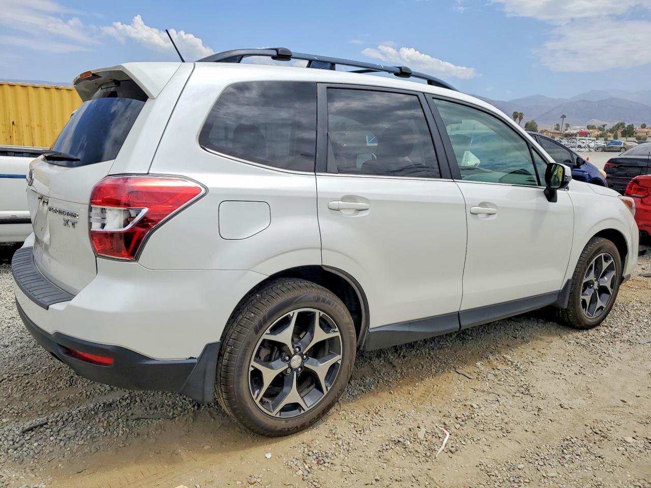 2014 Subaru Forester 2.0xt Touring White vin: JF2SJGMC4EH510378