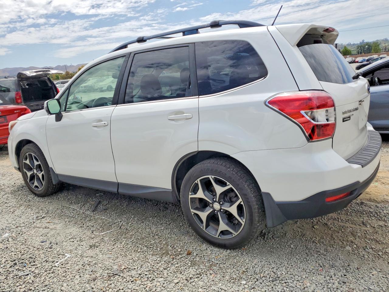2014 Subaru Forester 2.0xt Touring White vin: JF2SJGMC4EH510378