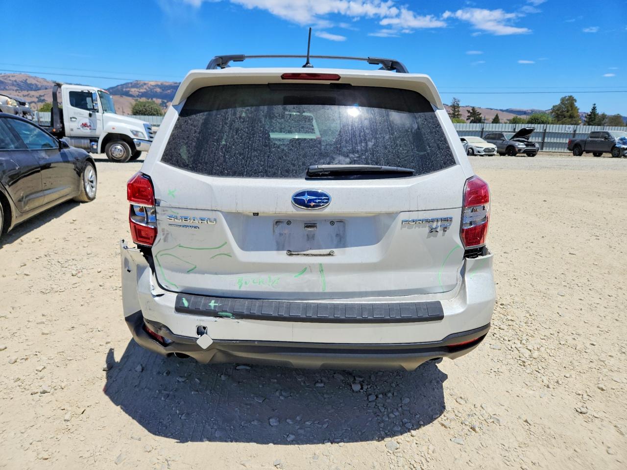 2014 Subaru Forester 2.0xt Touring Белый vin: JF2SJGMC6EH535279