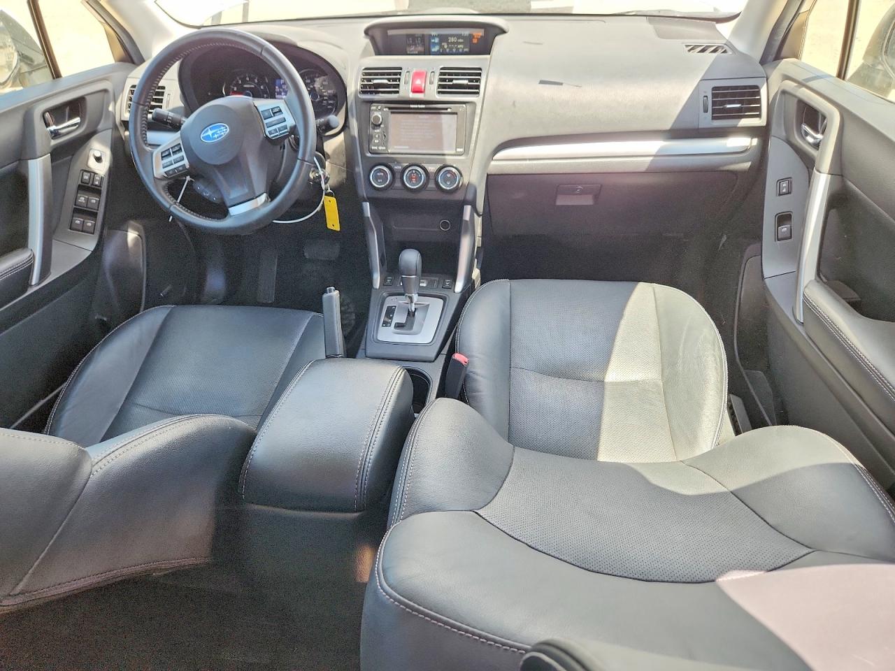 2014 Subaru Forester 2.0xt Touring Белый vin: JF2SJGMC6EH535279