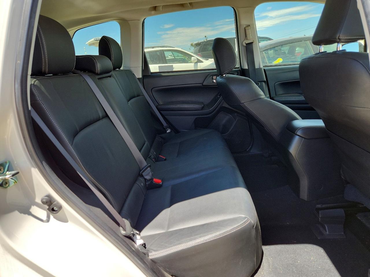 2014 Subaru Forester 2.0xt Touring Белый vin: JF2SJGMC6EH535279