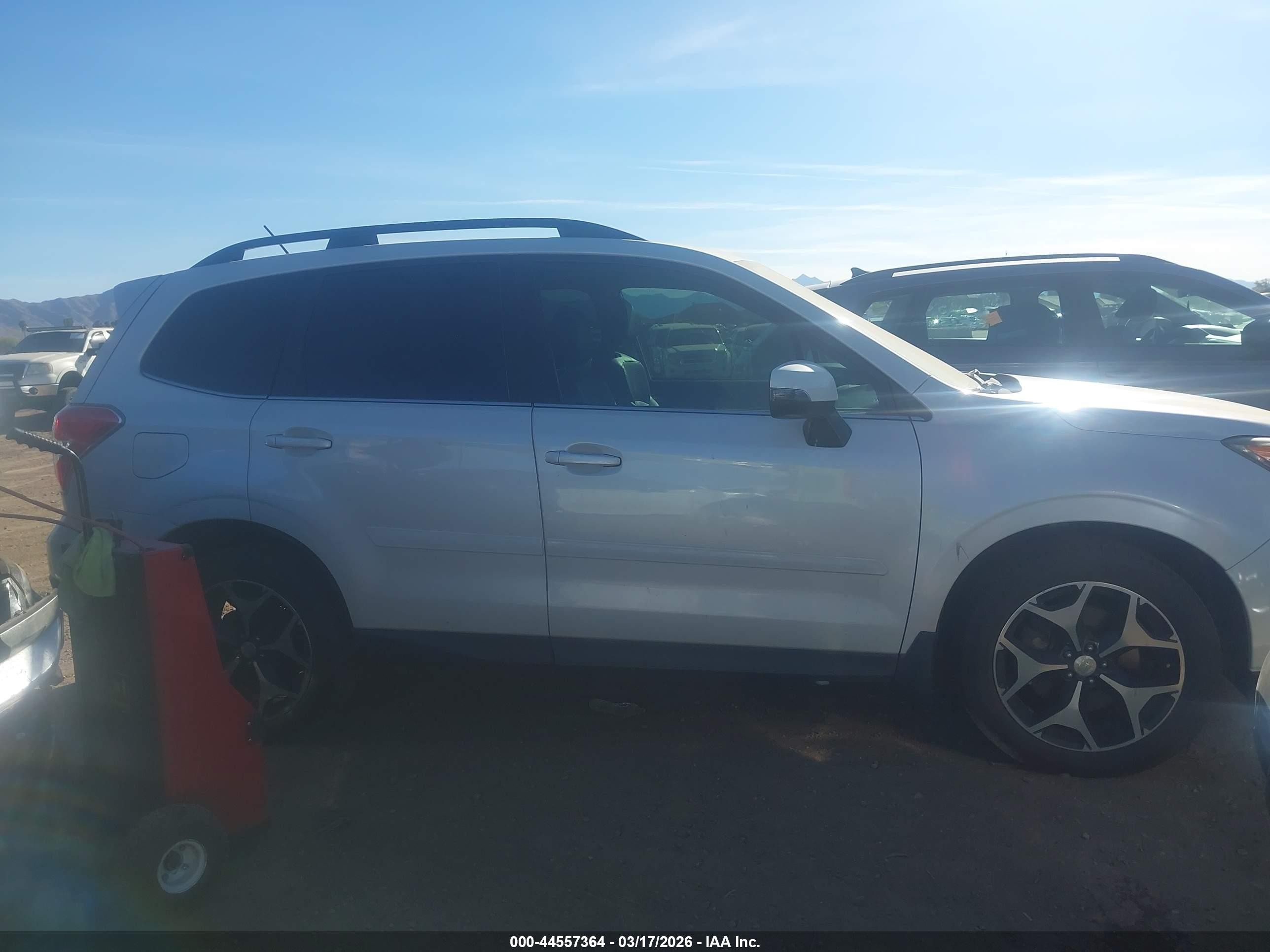2014 Subaru Forester 2.0xt Touring White vin: JF2SJGMC9EH430154
