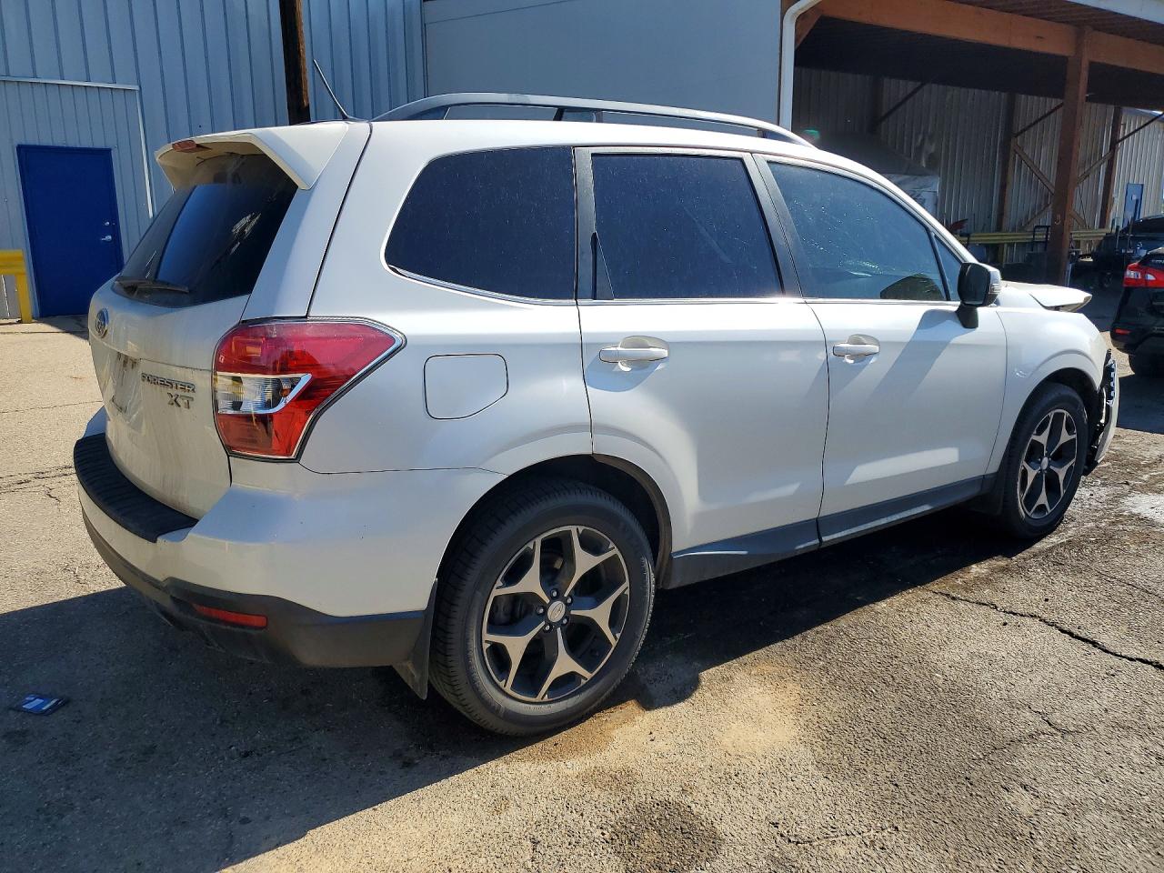 2014 Subaru Forester 2.0xt Touring White vin: JF2SJGMCXEH479508