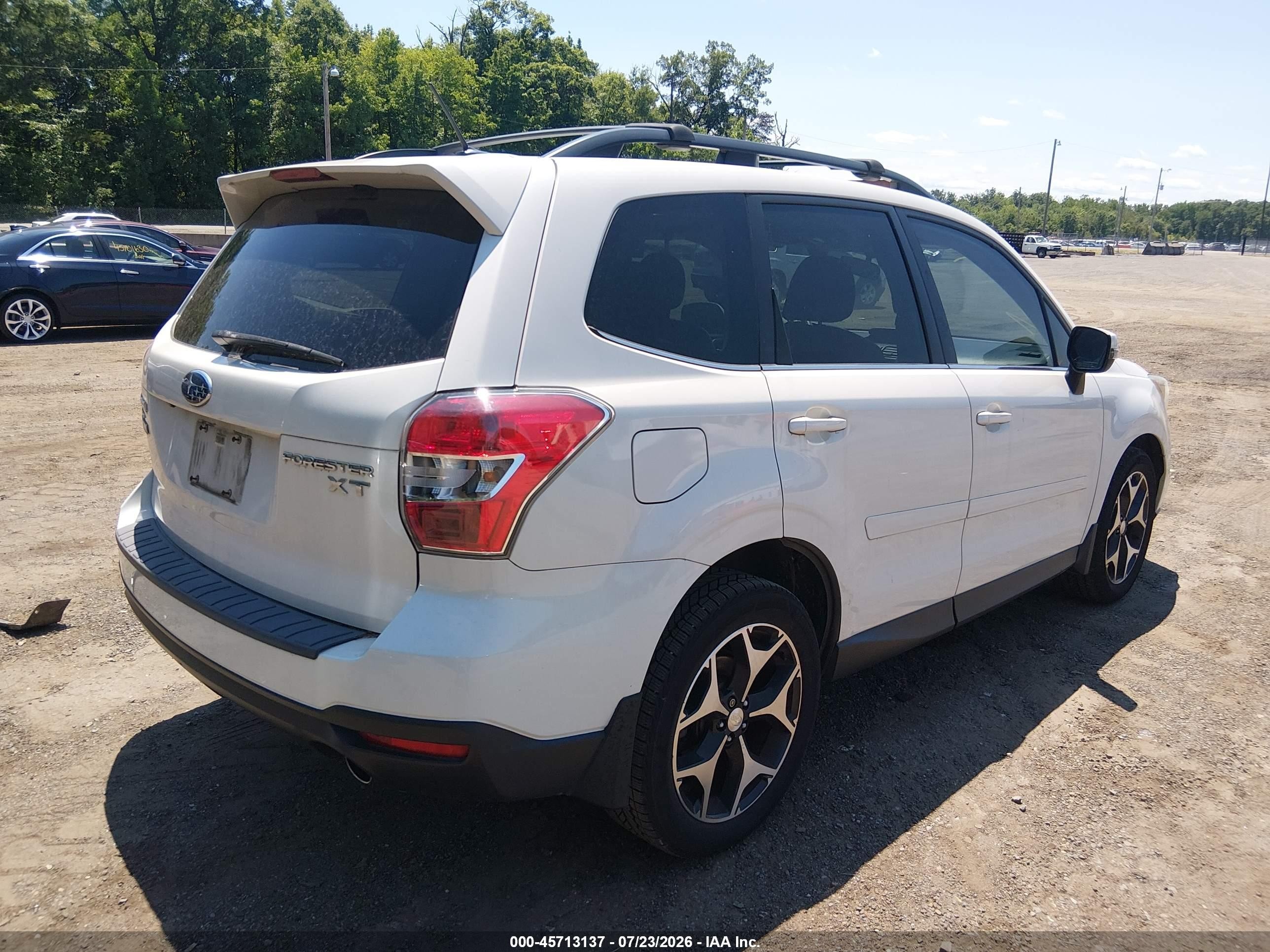 2014 Subaru Forester 2.0xt Touring White vin: JF2SJGPC2EH516367