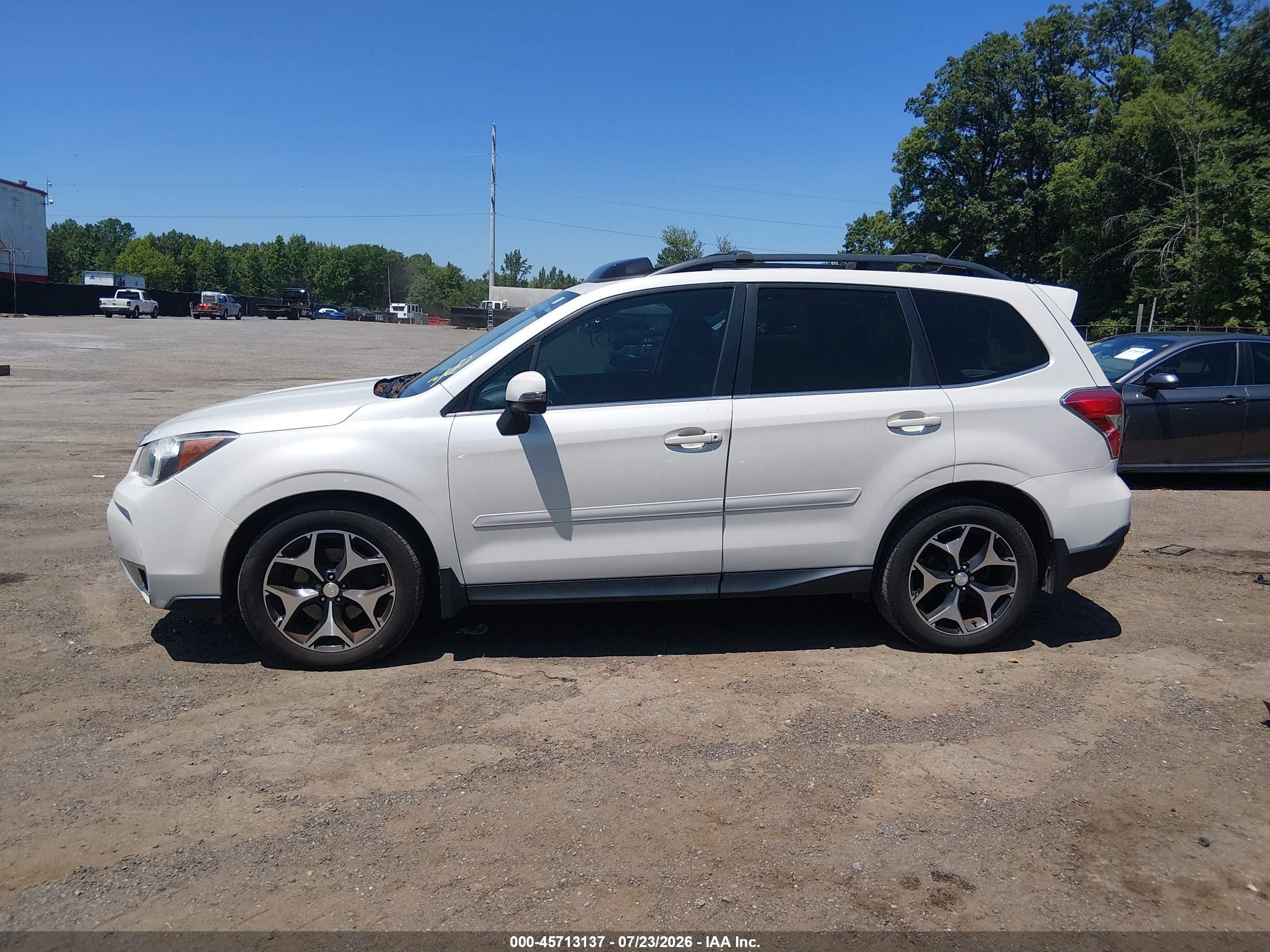 2014 Subaru Forester 2.0xt Touring White vin: JF2SJGPC2EH516367