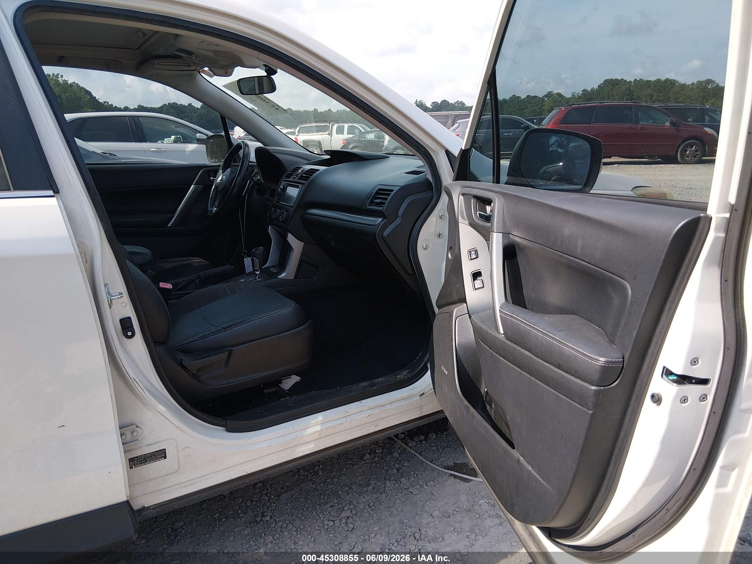 2014 Subaru Forester 2.0xt Touring White vin: JF2SJGPC4EH441171