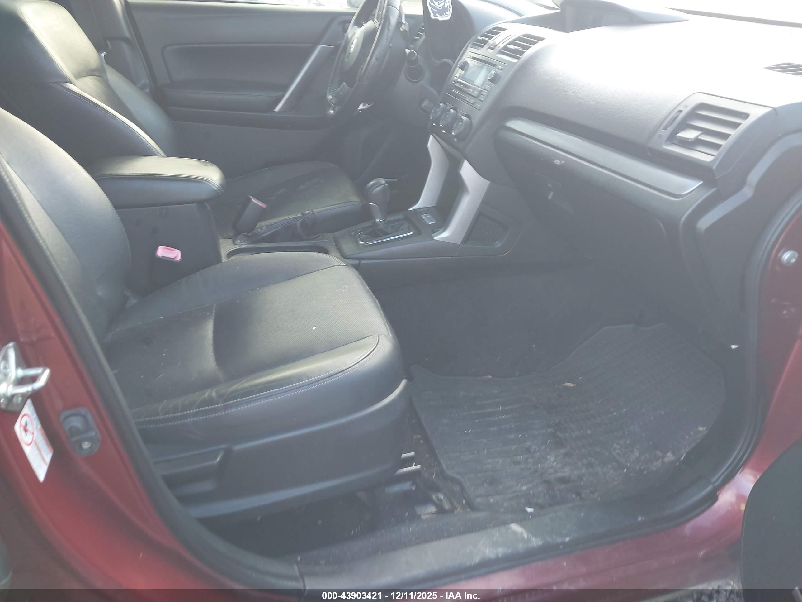 2015 Subaru Forester 2.0xt Touring Burgundy vin: JF2SJGUC0FH507043