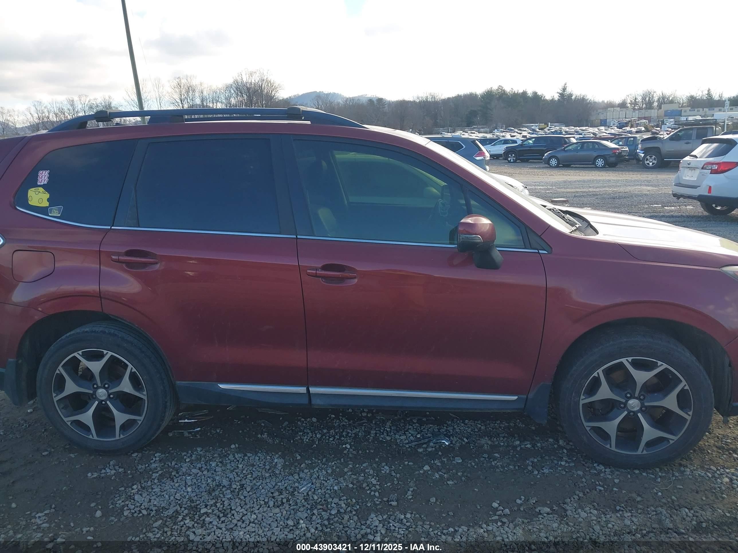 2015 Subaru Forester 2.0xt Touring Burgundy vin: JF2SJGUC0FH507043