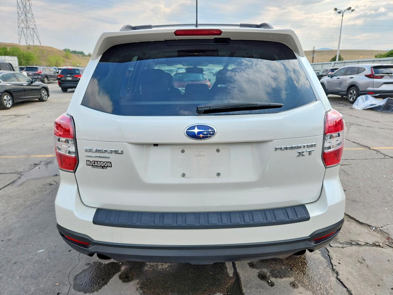 2015 Subaru Forester 2.0xt Touring Белый vin: JF2SJGUC0FH584382