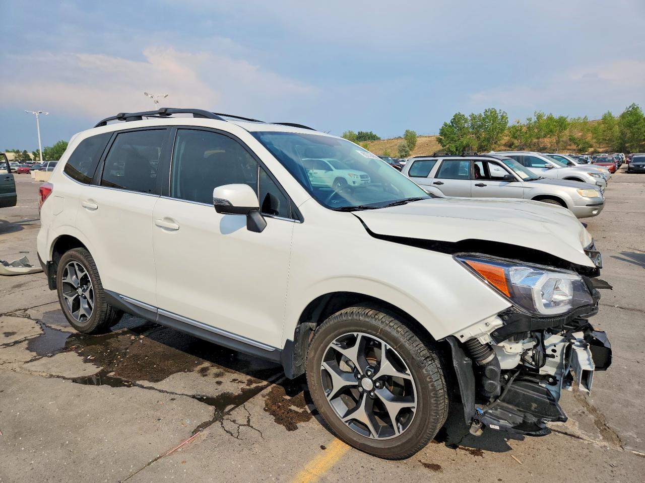 2015 Subaru Forester 2.0xt Touring Белый vin: JF2SJGUC0FH584382