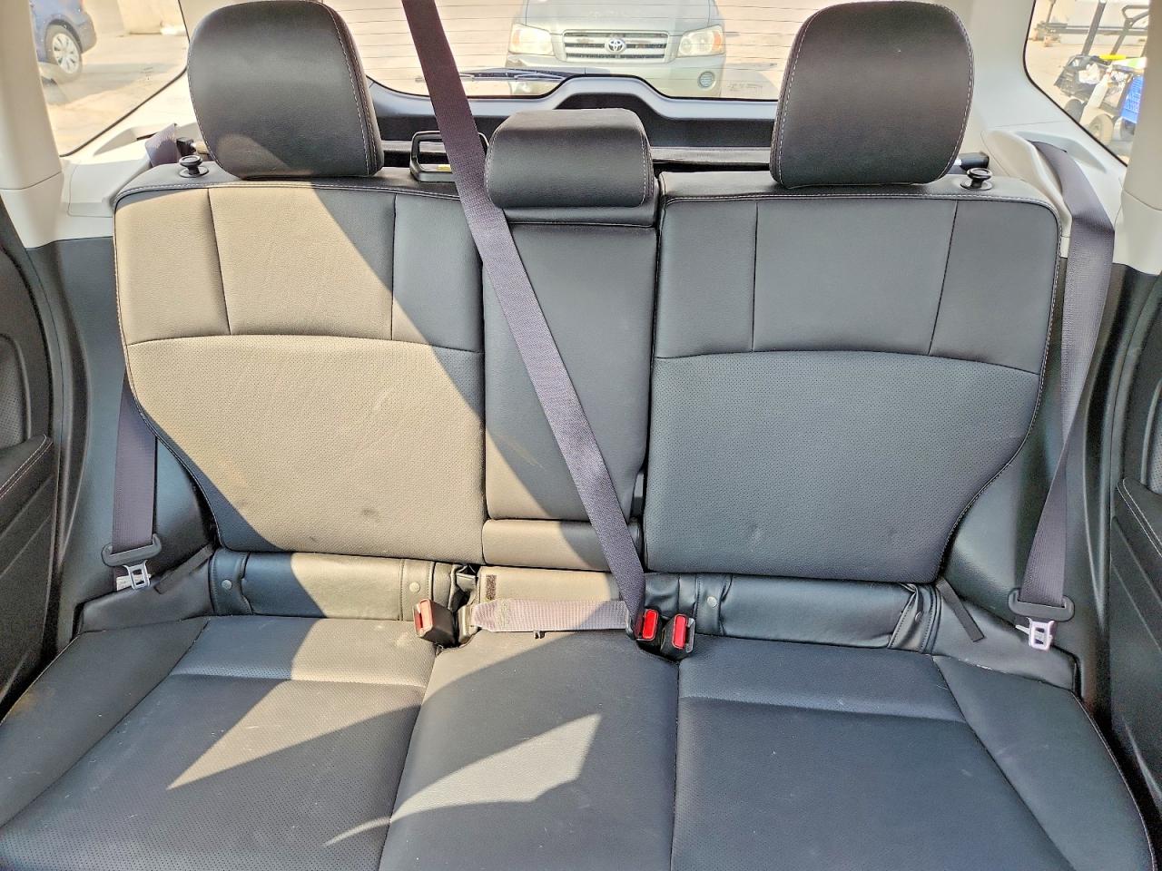 2015 Subaru Forester 2.0xt Touring Белый vin: JF2SJGUC0FH584382