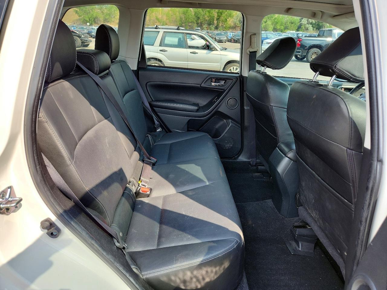 2015 Subaru Forester 2.0xt Touring Белый vin: JF2SJGUC0FH584382