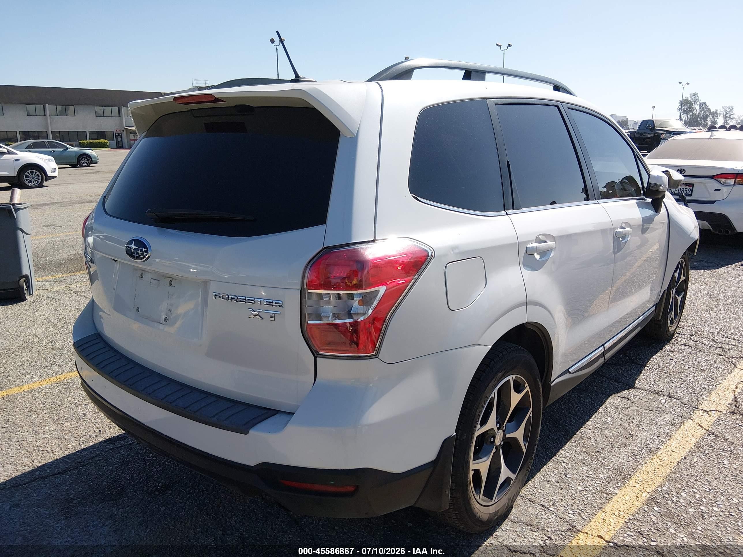 2015 Subaru Forester 2.0xt Touring White vin: JF2SJGUC2FH455074