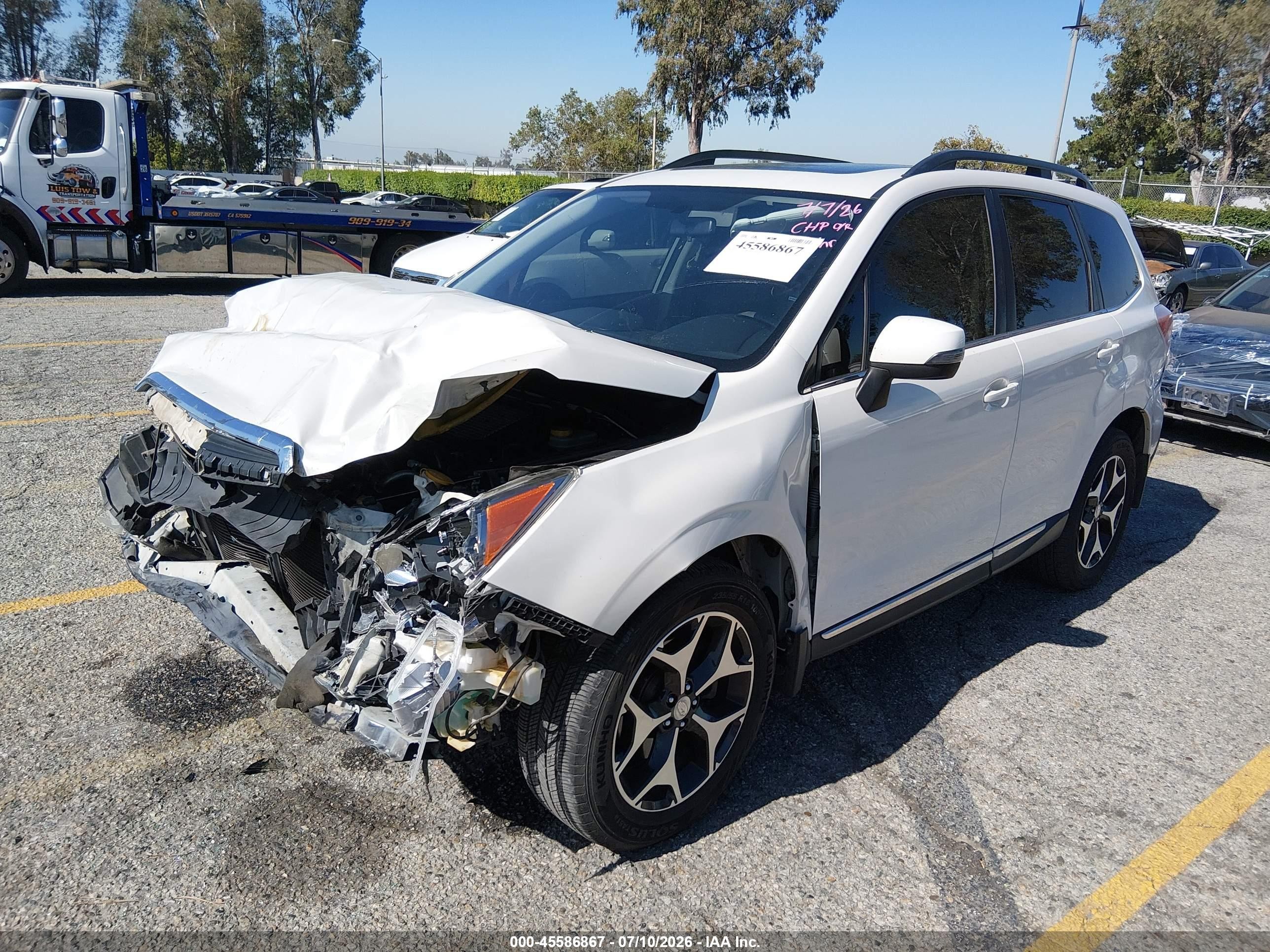2015 Subaru Forester 2.0xt Touring White vin: JF2SJGUC2FH455074