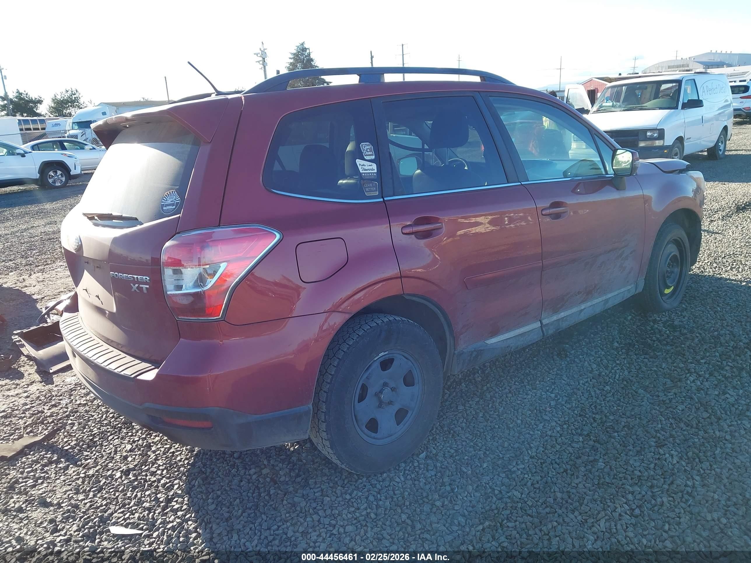 2015 Subaru Forester 2.0xt Touring Красный vin: JF2SJGUCXFH582185