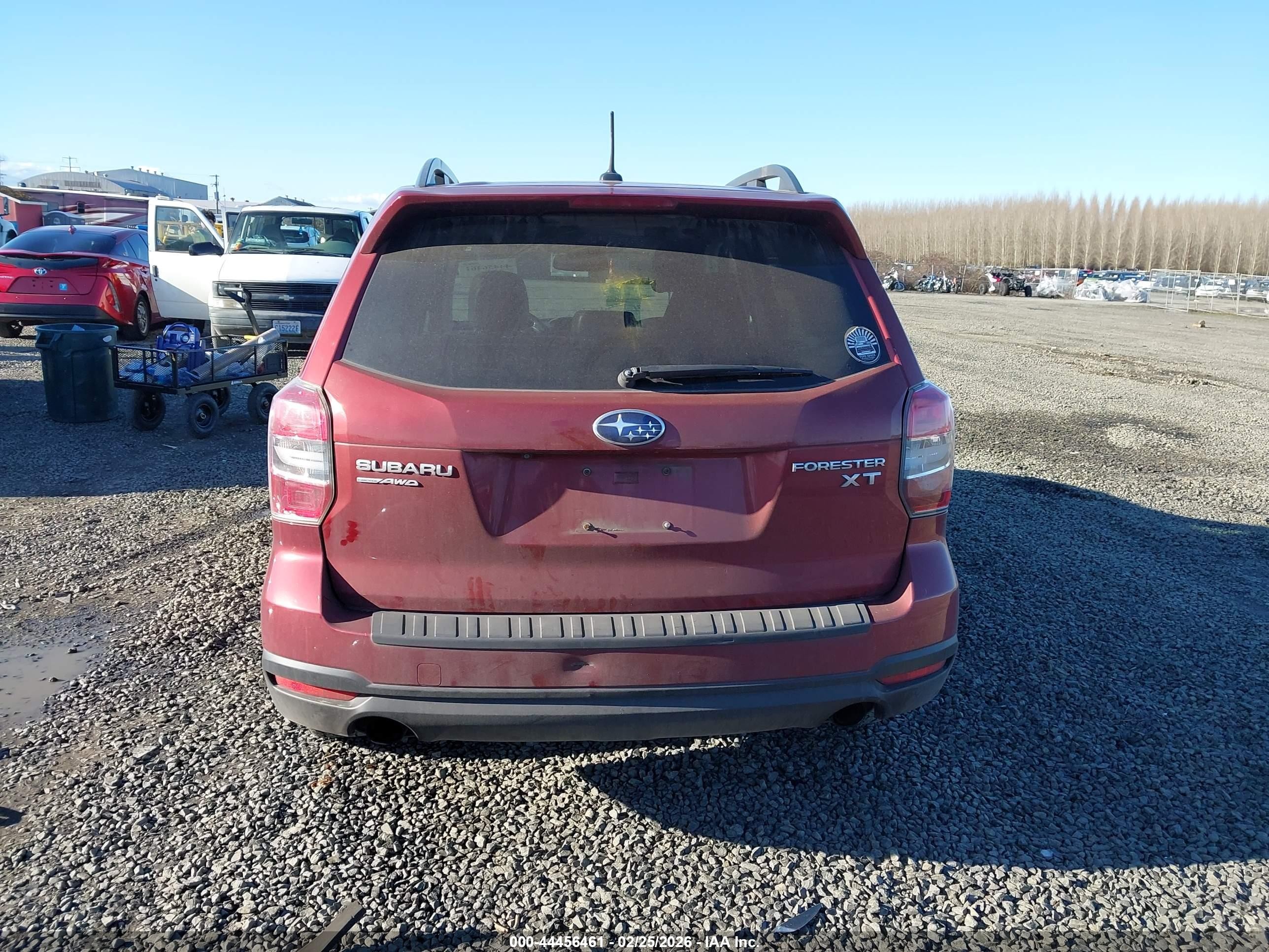 2015 Subaru Forester 2.0xt Touring Красный vin: JF2SJGUCXFH582185