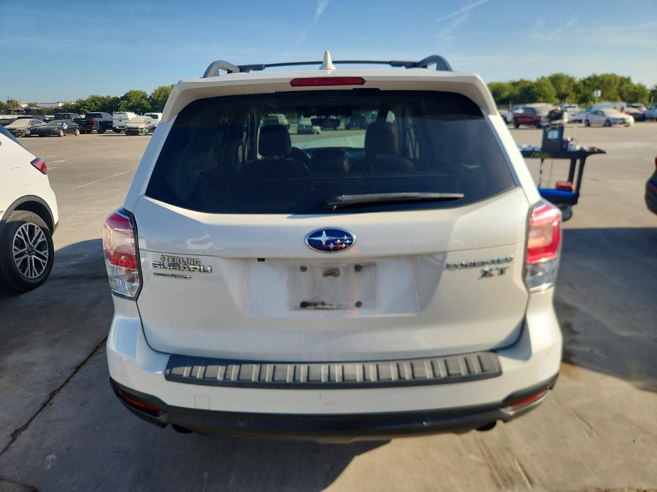 2017 Subaru Forester 2.0xt Touring White vin: JF2SJGWC5HH471382