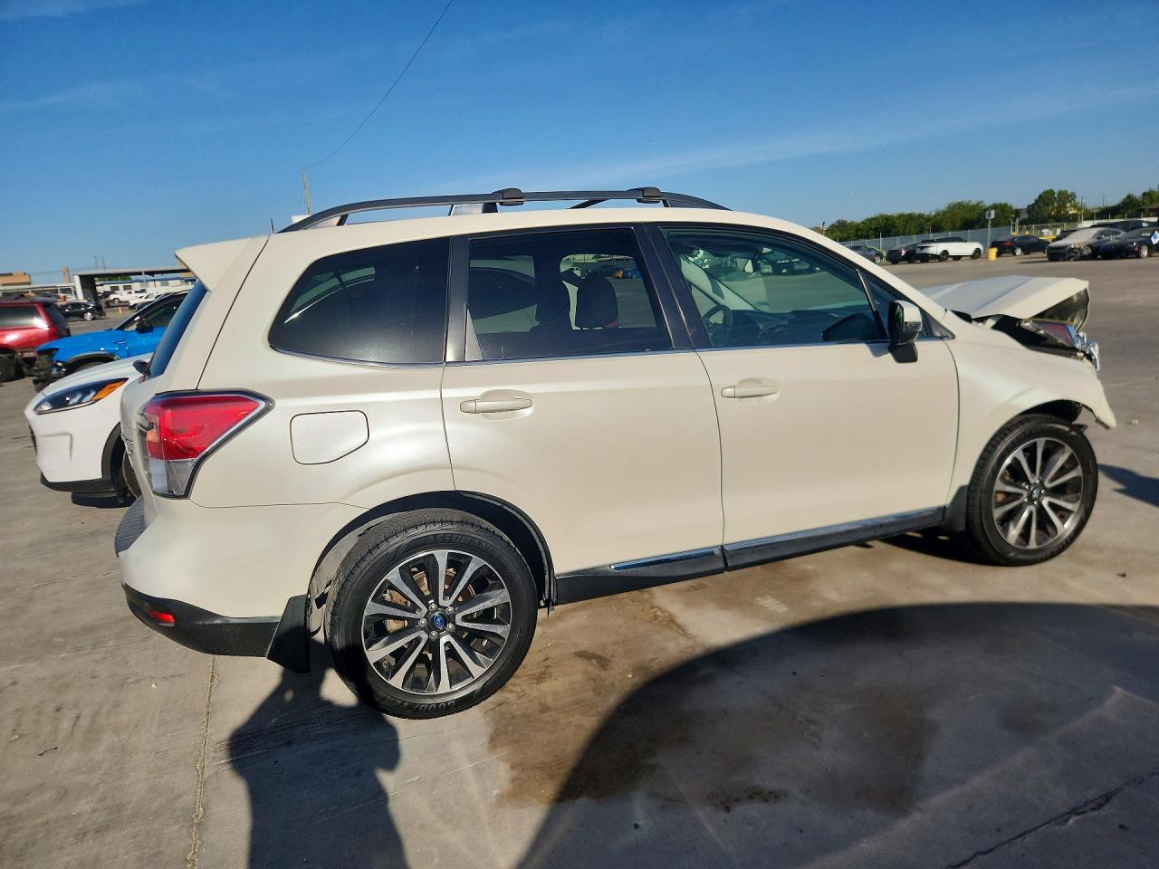 2017 Subaru Forester 2.0xt Touring White vin: JF2SJGWC5HH471382