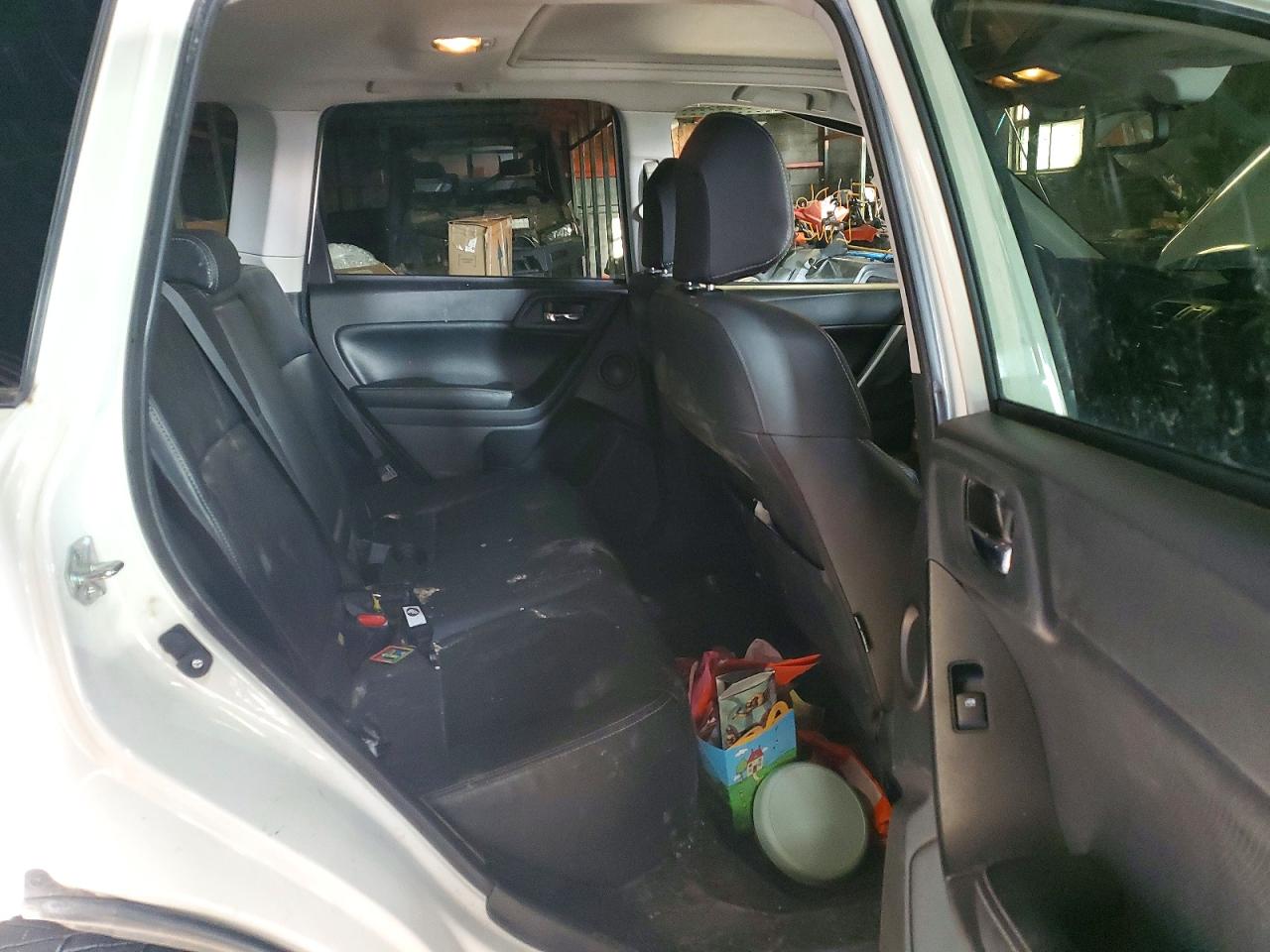 2015 Subaru Forester 2.0xt Touring Белый vin: JF2SJHWC4FH403366