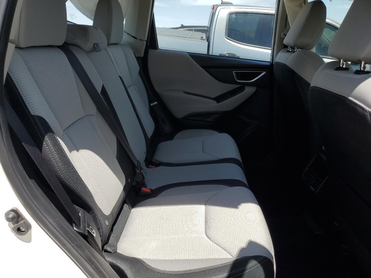 2024 Subaru Forester White vin: JF2SKAAC7RH468714
