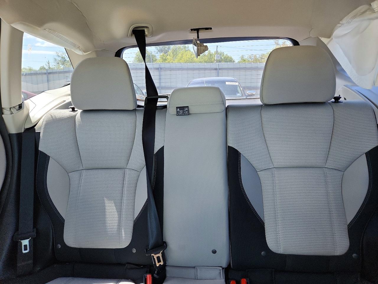 2021 Subaru Forester White vin: JF2SKAAC8MH497115