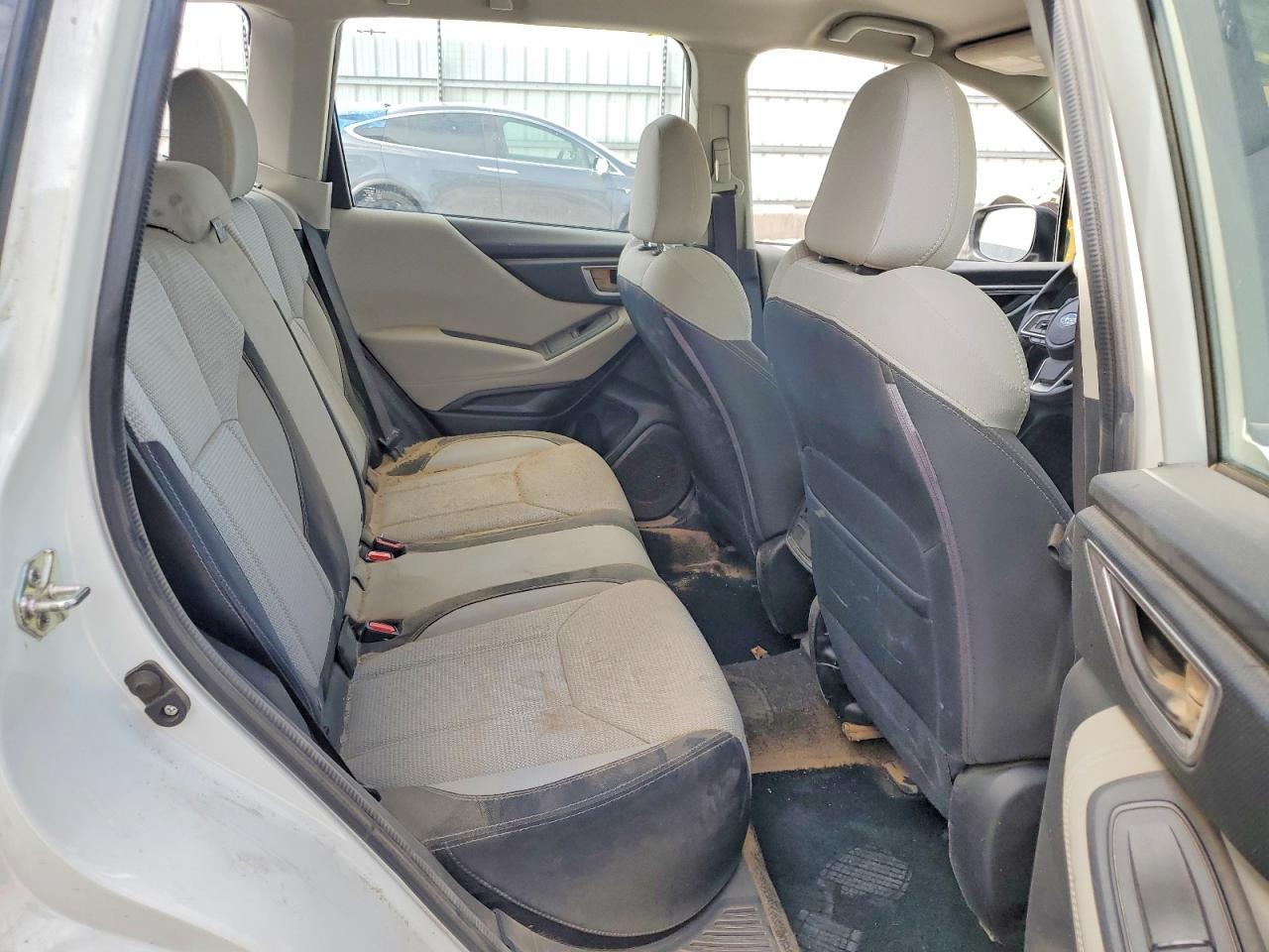 2022 Subaru Forester White vin: JF2SKAACXNH430274