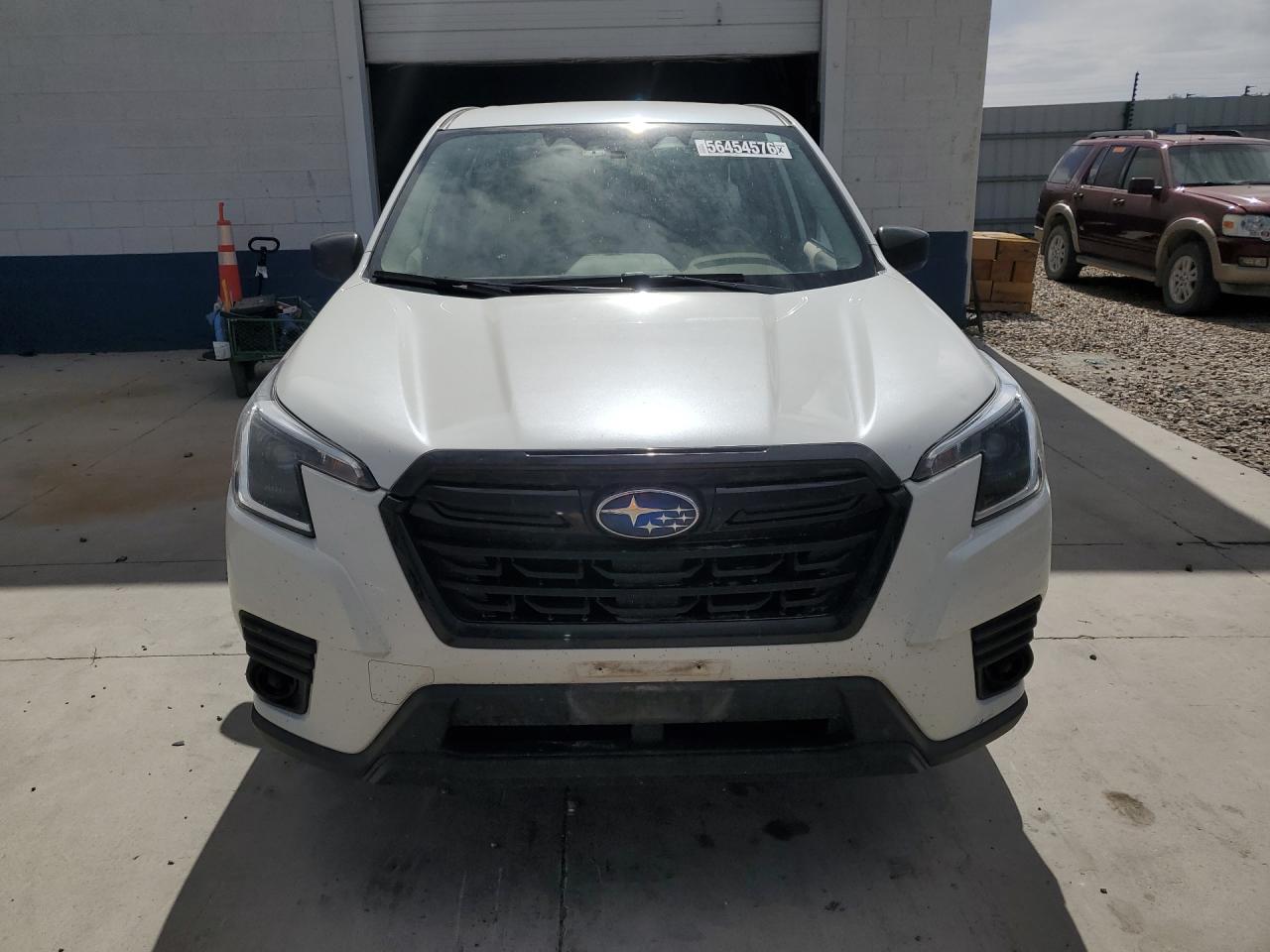 2022 Subaru Forester White vin: JF2SKAACXNH430274 Damage: Front Bumper, Chipped, 4