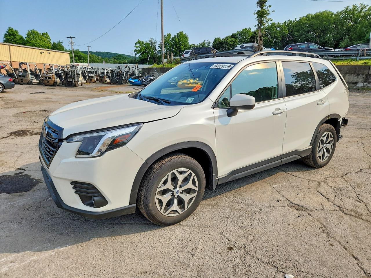 2024 Subaru Forester Premium White vin: JF2SKACC3RH417773