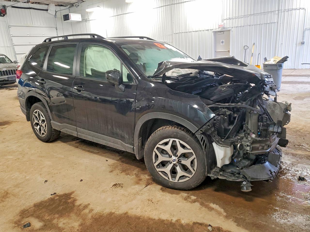 2024 Subaru Forester Premium Black vin: JF2SKACC6RH463999