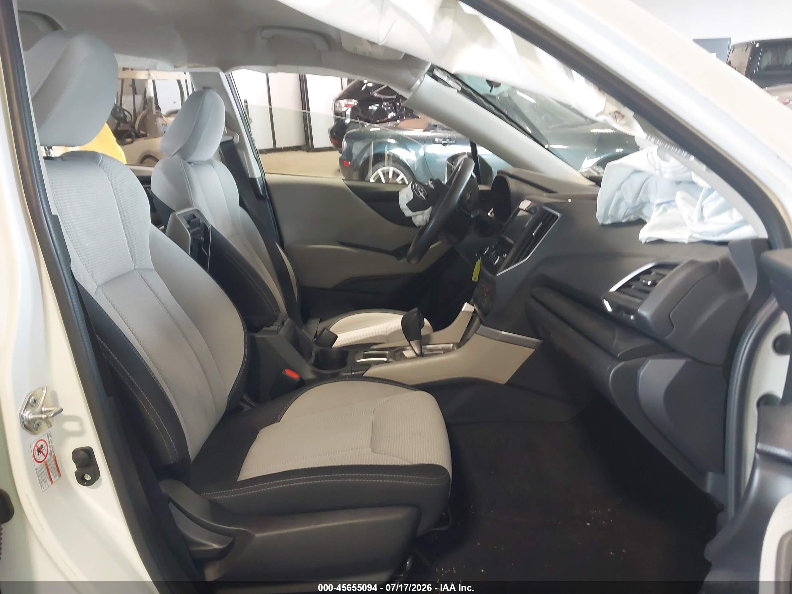 2019 Subaru Forester   White vin: JF2SKACCXKH450548