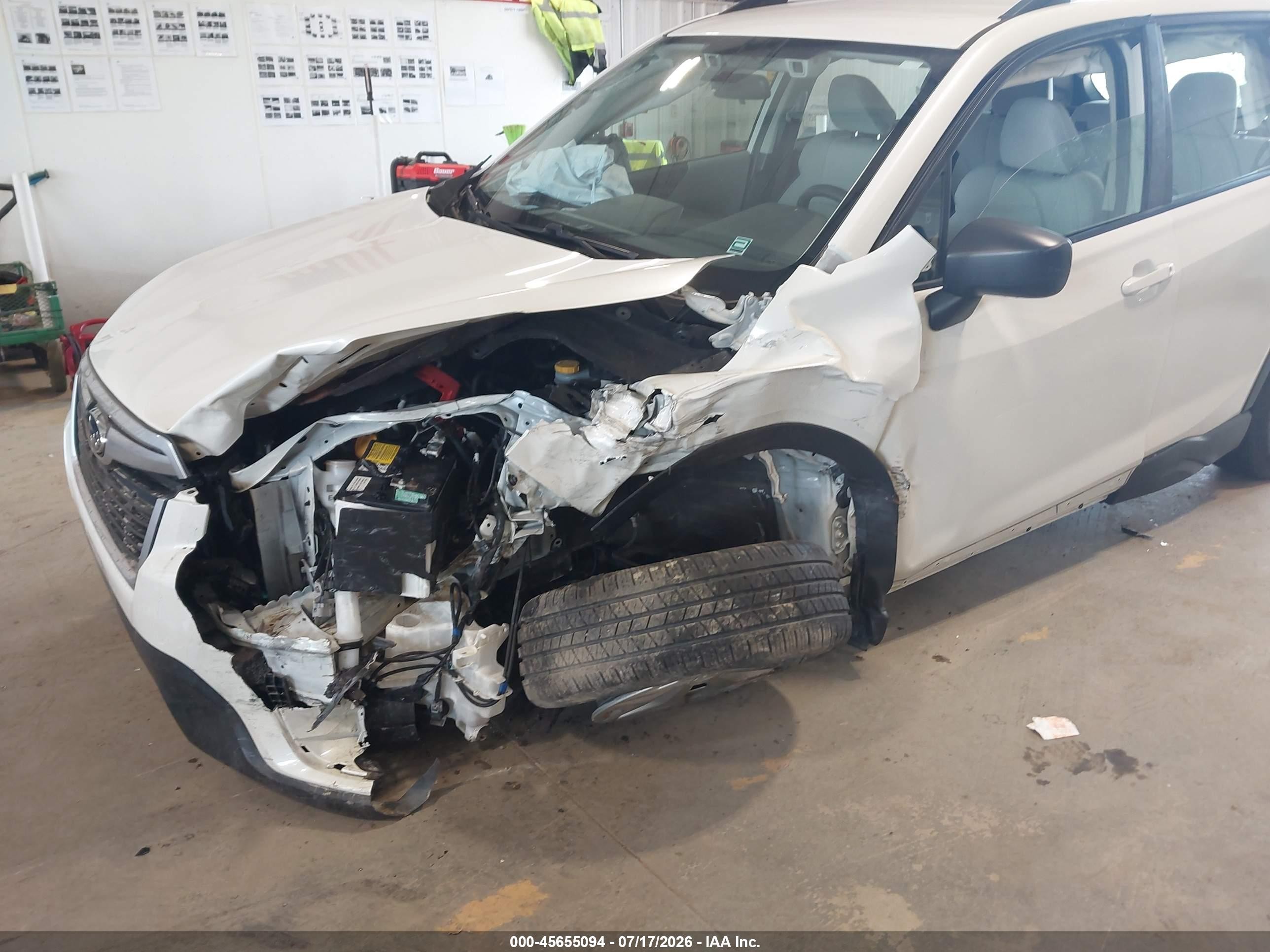 2019 Subaru Forester   White vin: JF2SKACCXKH450548