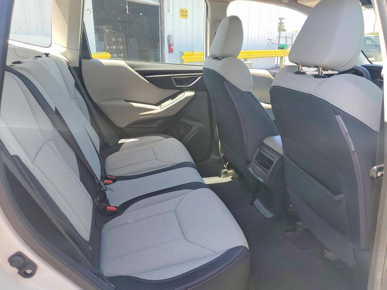 2022 Subaru Forester White vin: JF2SKACCXNH465023