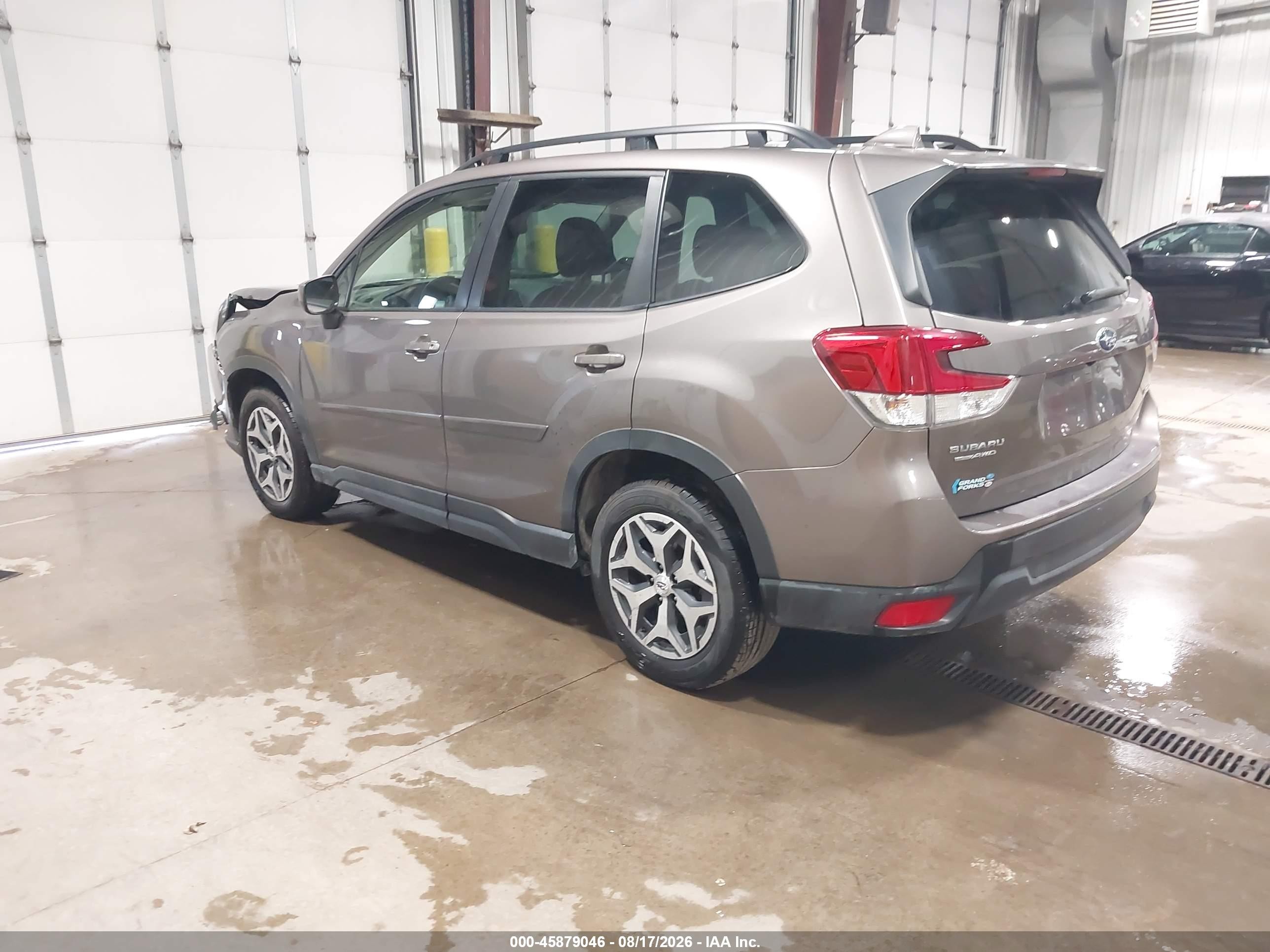 2022 Subaru Forester Premium Brown vin: JF2SKADC0NH426231