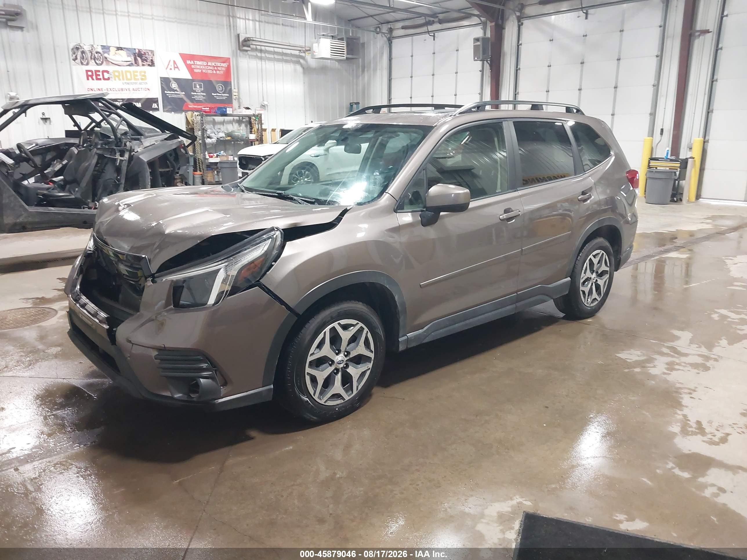 2022 Subaru Forester Premium Brown vin: JF2SKADC0NH426231
