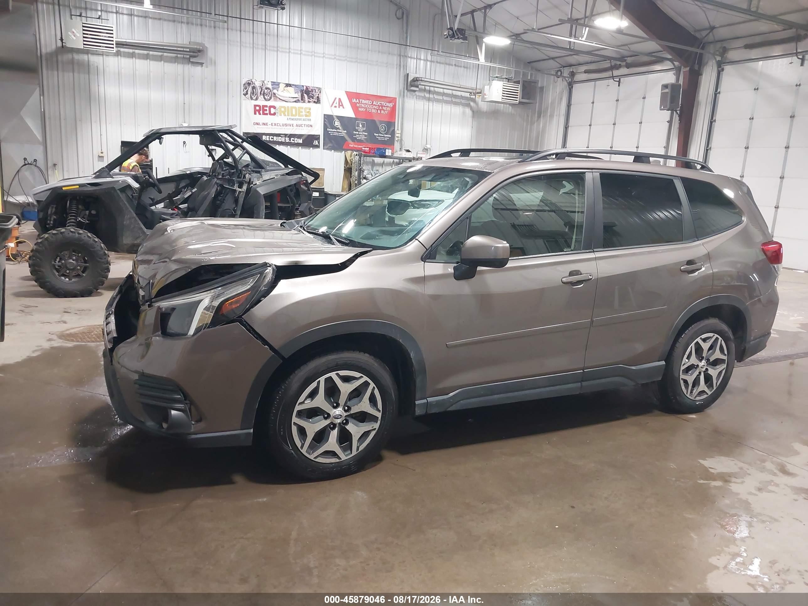 2022 Subaru Forester Premium Brown vin: JF2SKADC0NH426231