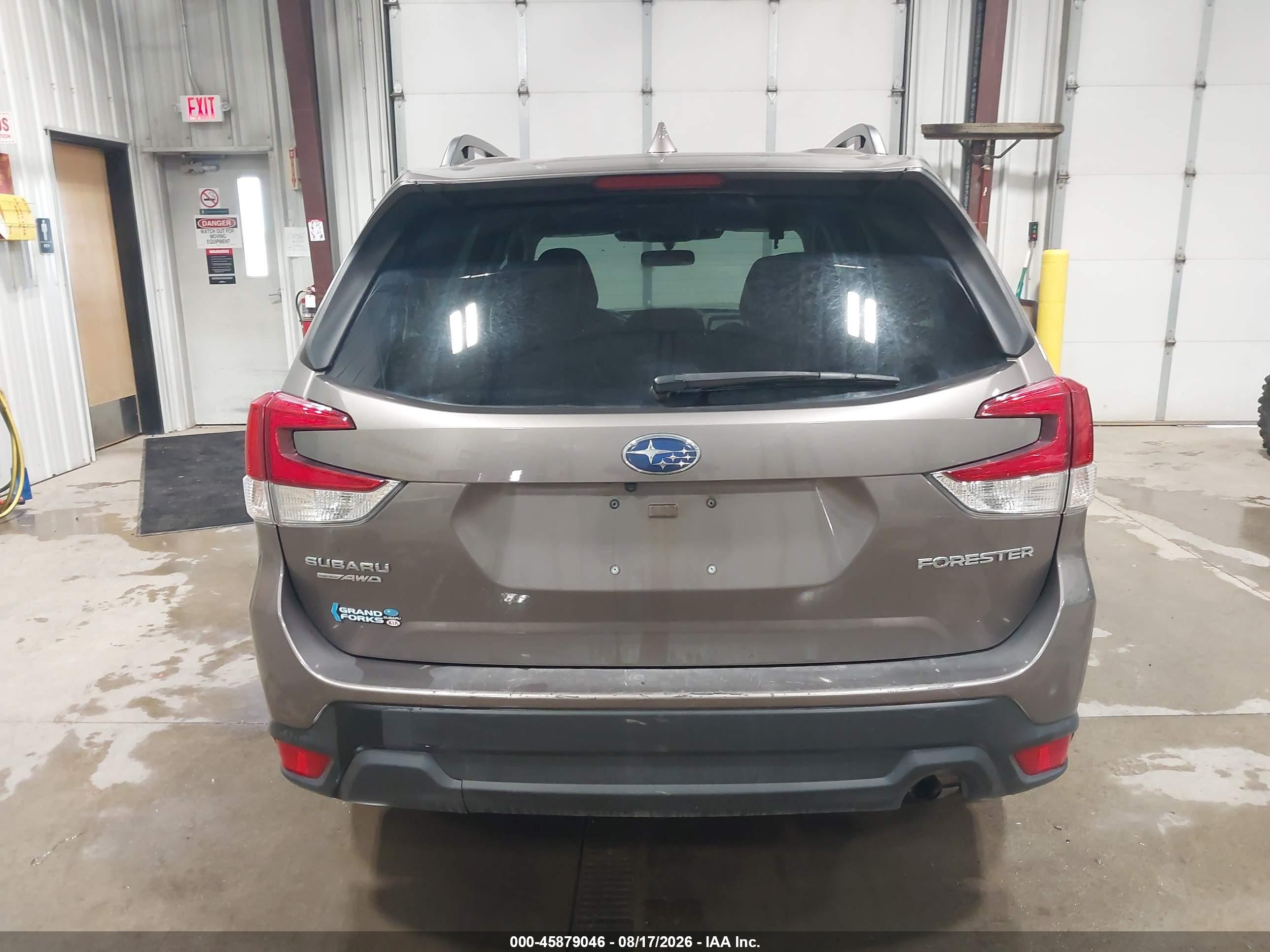 2022 Subaru Forester Premium Brown vin: JF2SKADC0NH426231