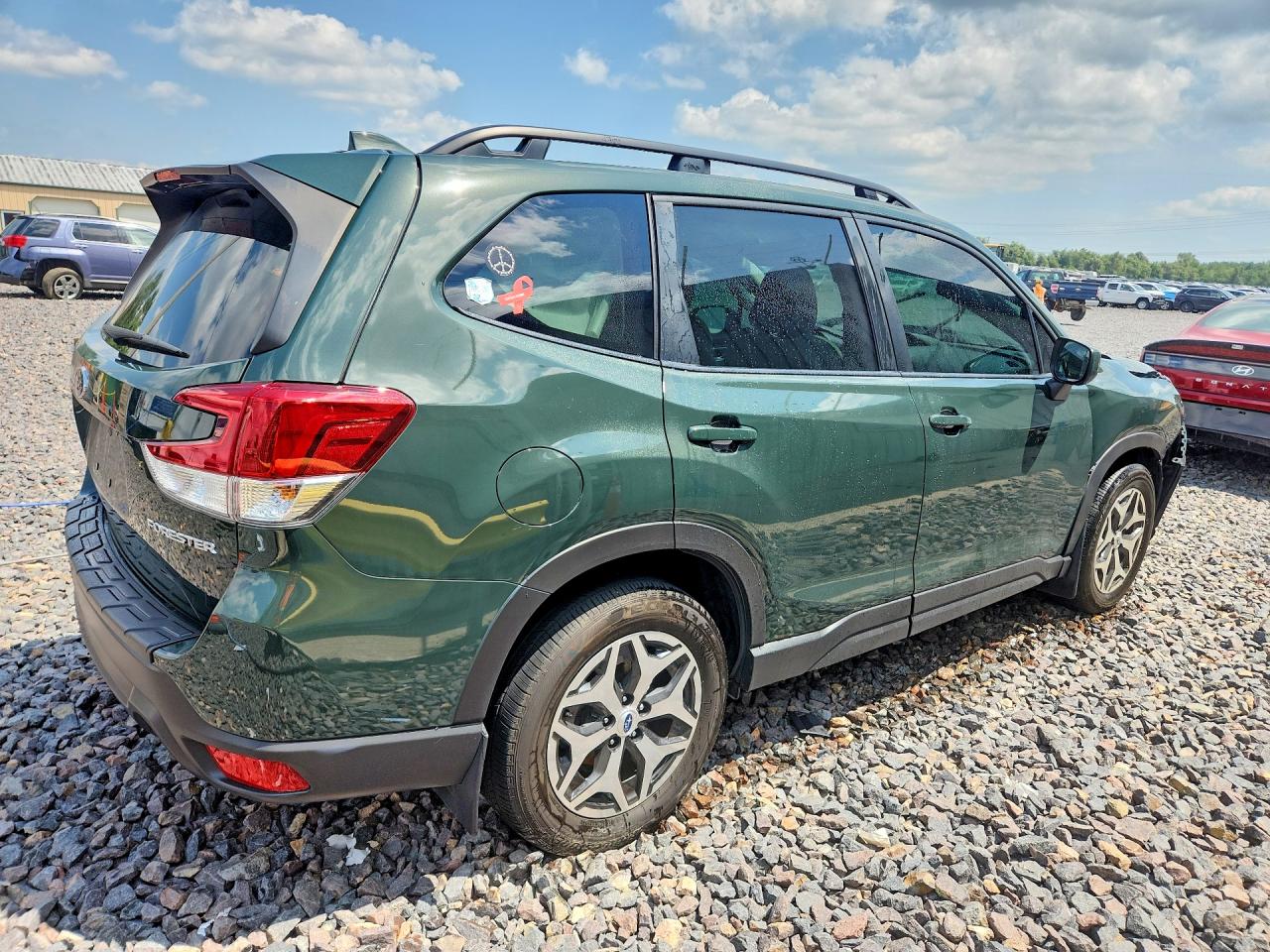2023 Subaru Forester Premium Green vin: JF2SKADC0PH484214