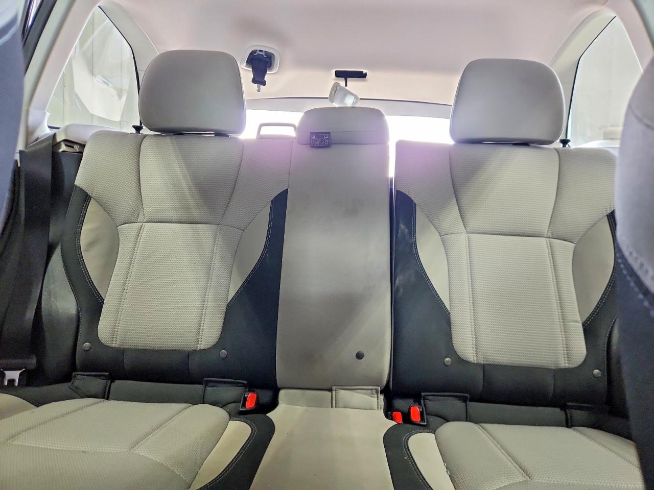 2021 Subaru Forester White vin: JF2SKADC2MH424835