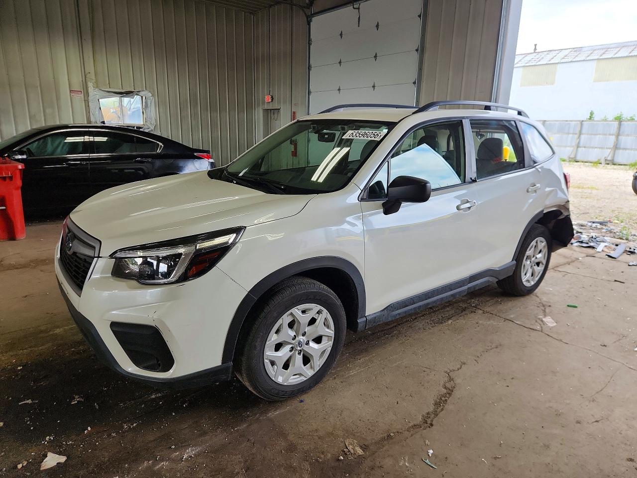 2021 Subaru Forester White vin: JF2SKADC2MH424835