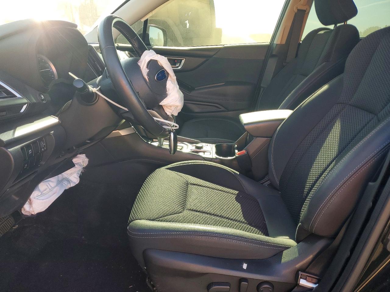 2022 Subaru Forester Premium Black vin: JF2SKADC4NH487615