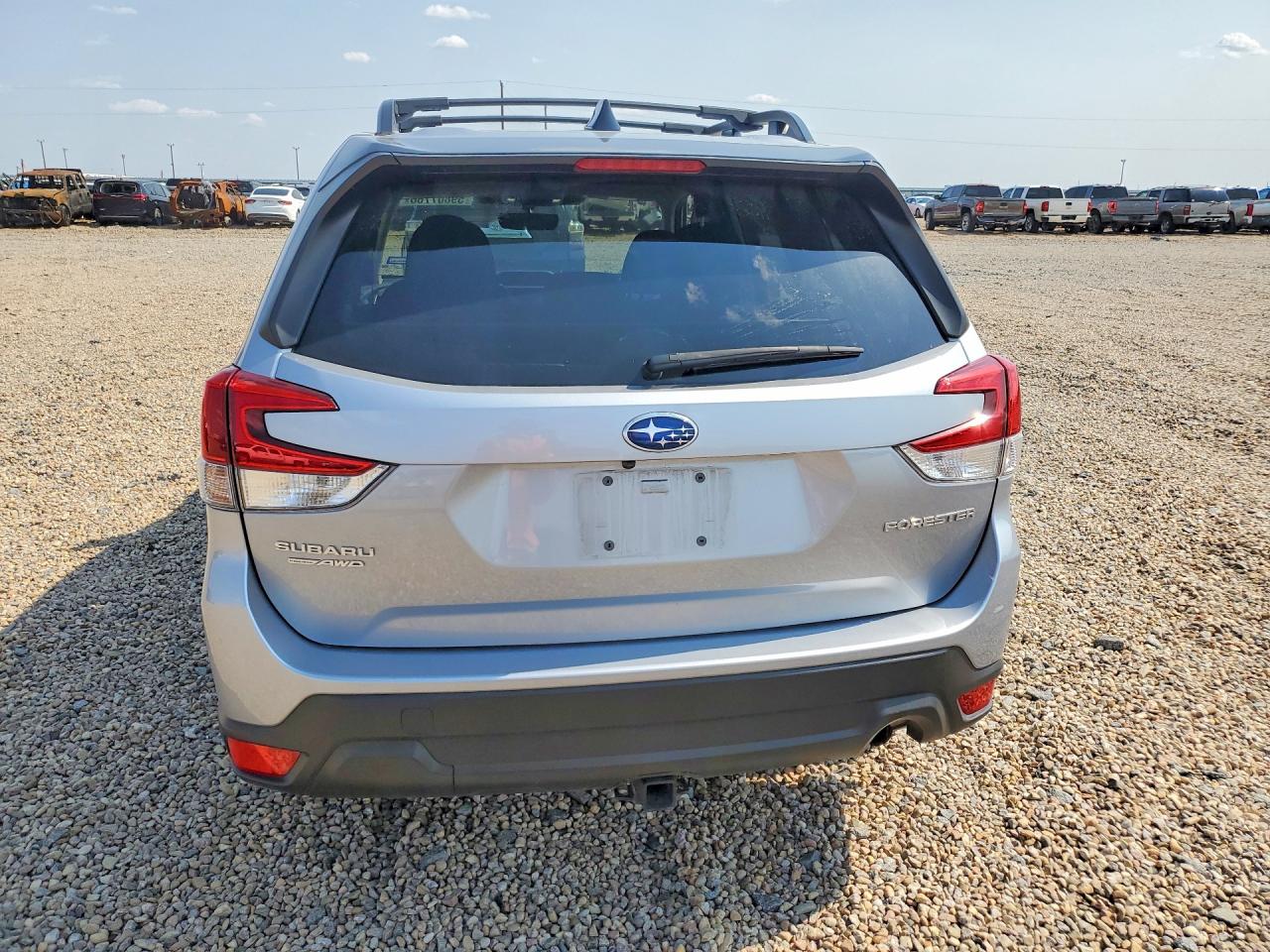 2024 Subaru Forester Premium Silver vin: JF2SKADC4RH505570