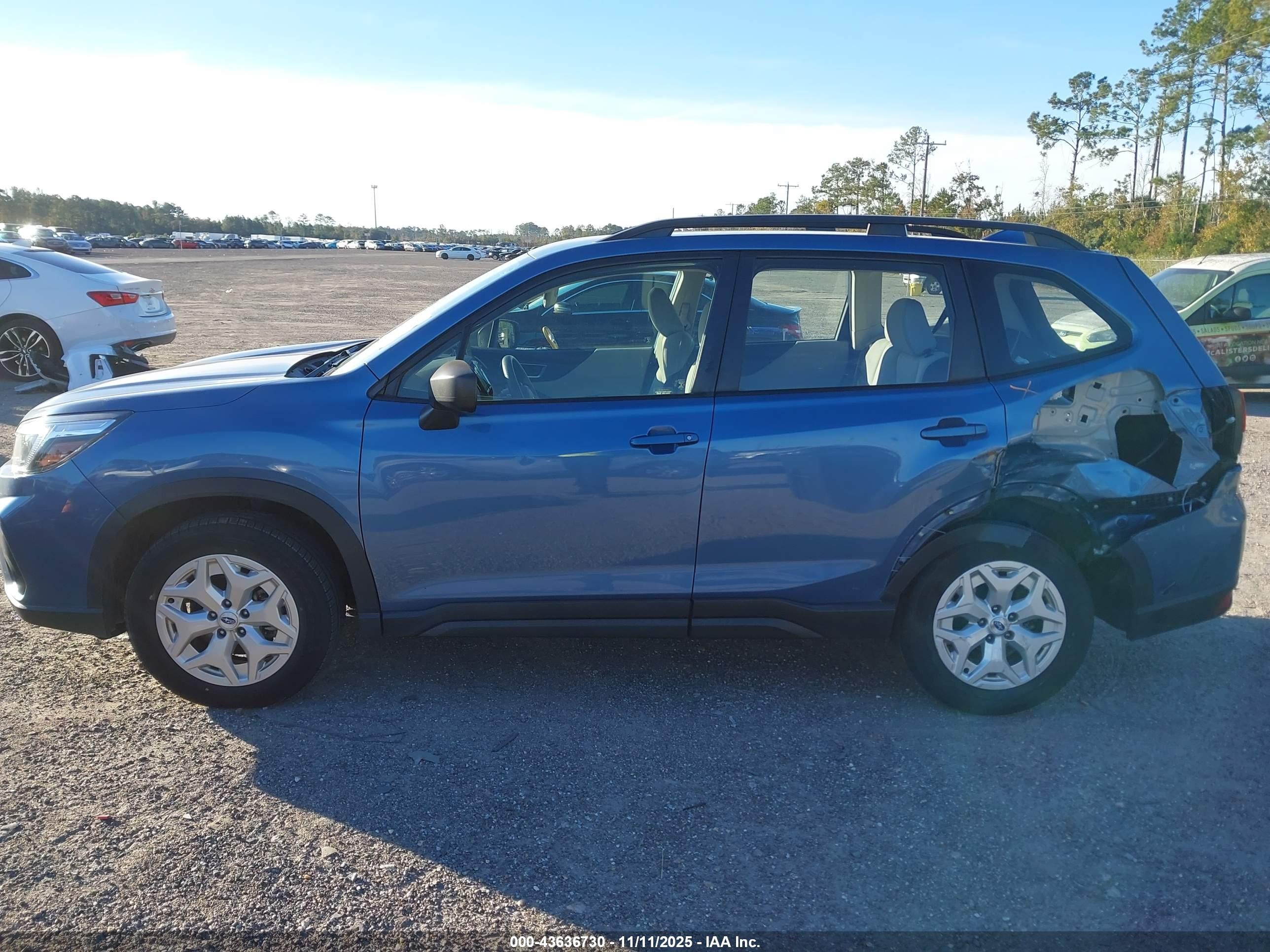 2021 Subaru Forester   Синий vin: JF2SKADC5MH484513