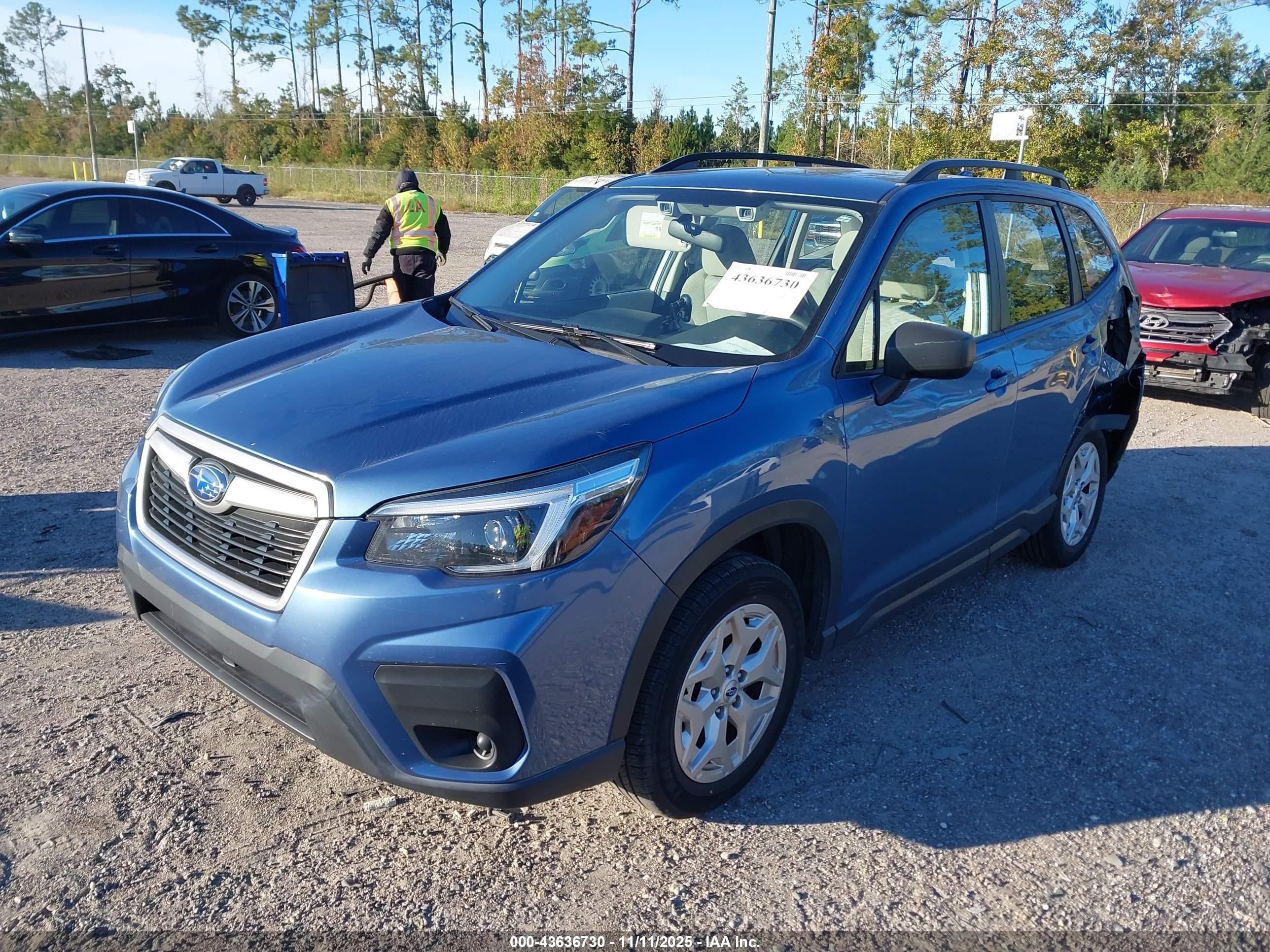 2021 Subaru Forester   Синий vin: JF2SKADC5MH484513